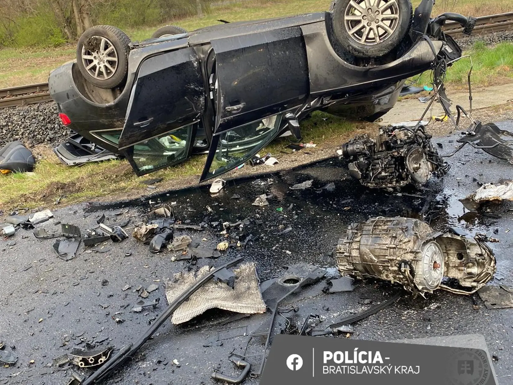 Polícia pomáhala pri rannej nehode v blízkosti hraničného priechodu s Maďarskom