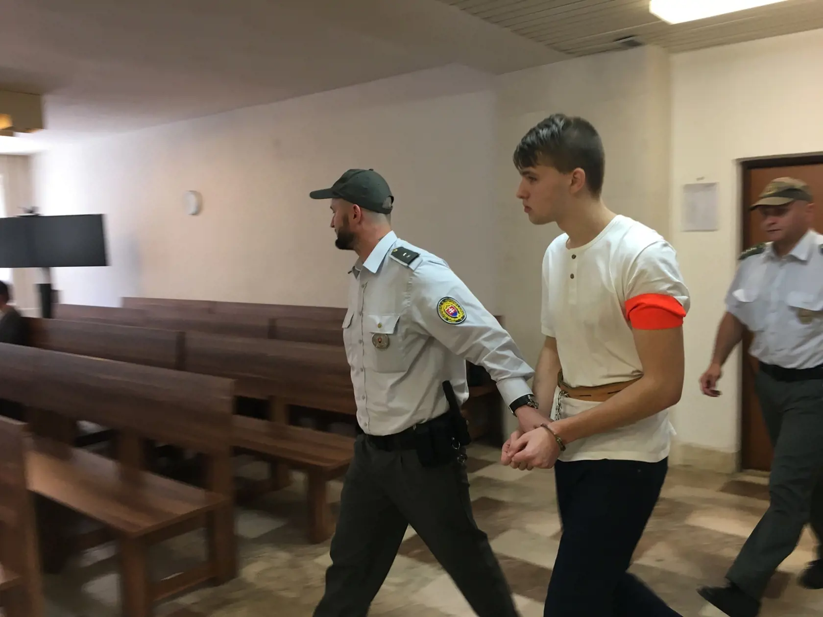 Petrovi (16) za vraždu Rasťa (+43) hrozí 15-ročná basa.