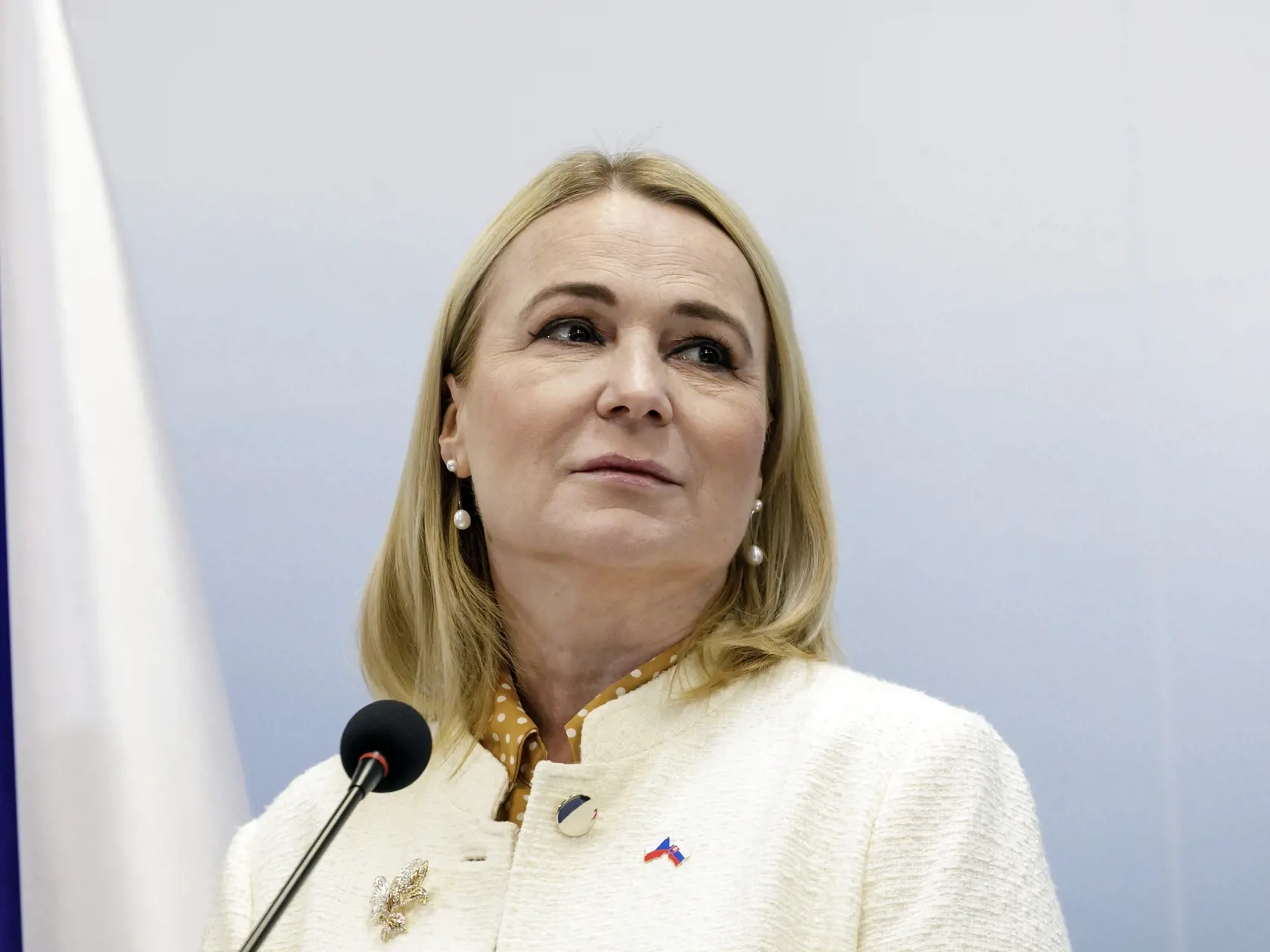 Na snímke ministerka obrany ČR Jana Černochová počas tlačovej konferencie s podpredsedom vlády a ministrom obrany SR Robertom Kaliňákom pri príležitosti jej oficiálnej návštevy na Slovensku v Bratislave 6. marca 2025. 