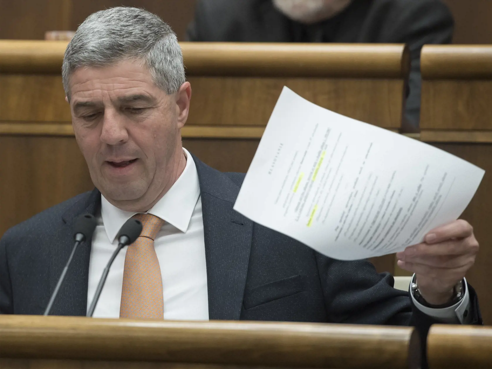 Na snímke podpredseda NR SR Béla Bugár (Most-Híd) počas 53. schôdze NR SR 4. decembra 2019 v Bratislave. FOTO TASR - Martin Baumann
