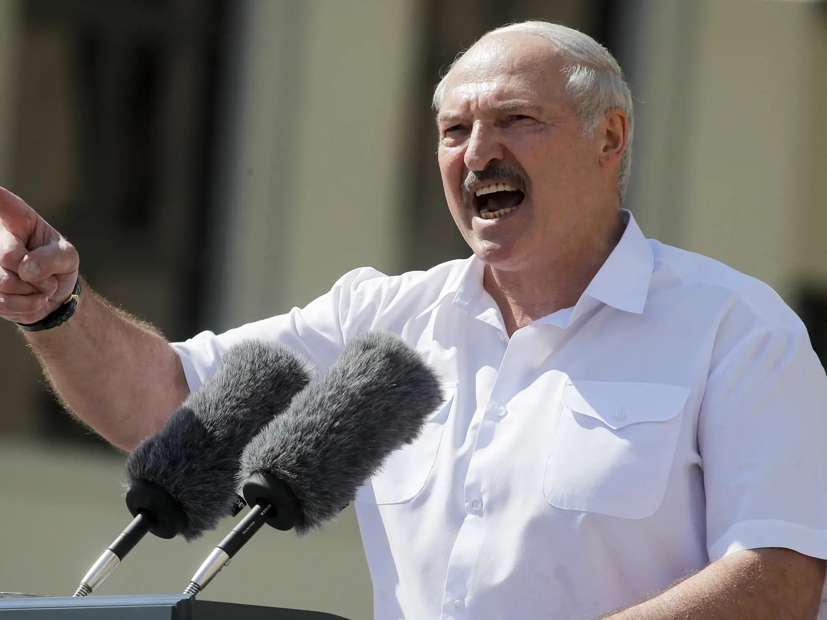 KK18 archív Minsk - Na archívvnej snímke z 16. augusta 2020 bieloruský prezident Alexandr Lukašenko v Minsku. Prezidentské voľby v Bielorusku, kde je už tri desaťročia pri moci autoritársky vodca Alexandr Lukašenko, sa budú konať 26. januára 2025. FOTO TASR/AP
FILE - Belarus President Alexander Lukashenko addresses supporters at Independence Square in Minsk, Belarus, on Aug. 16, 2020. (AP Photo, File)