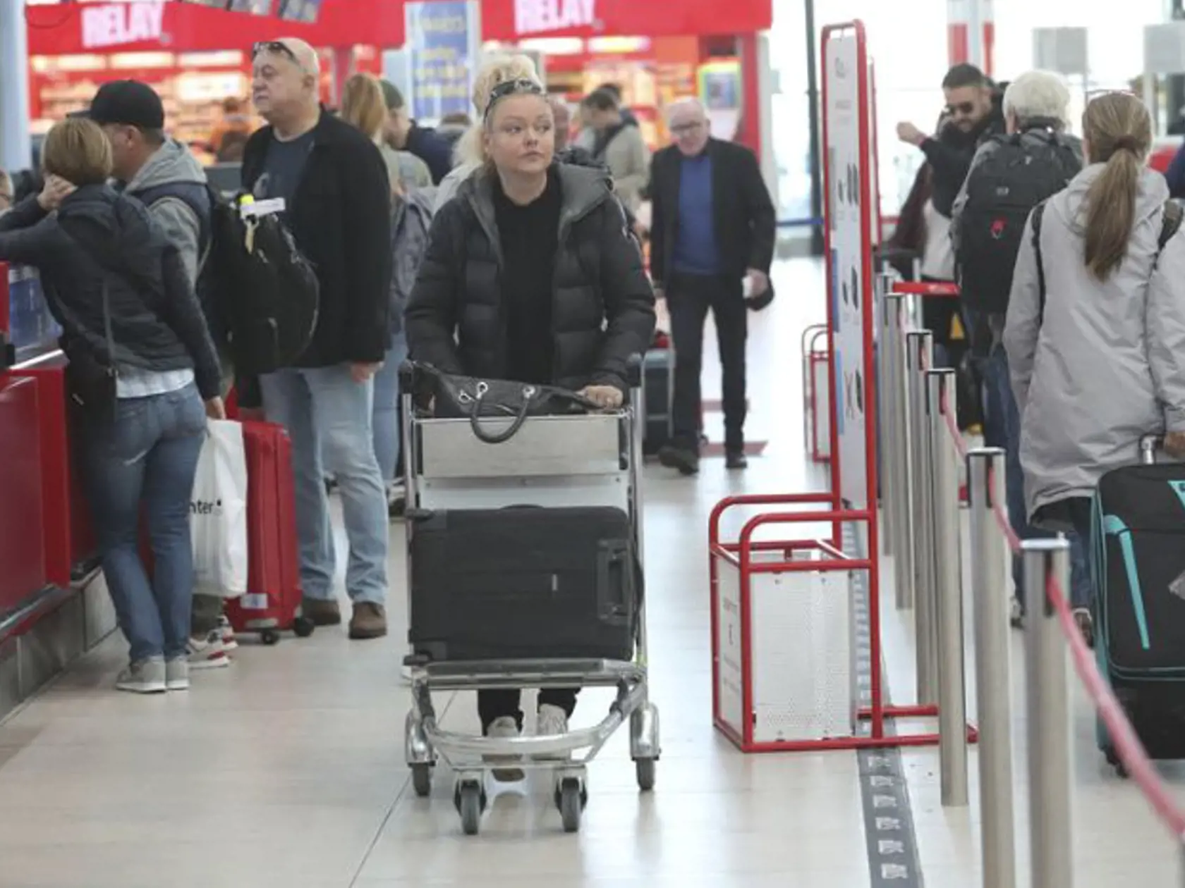 Dominika Gottová hneď na druhý deň po pohrebe svojho otca odletela do Fínska.
