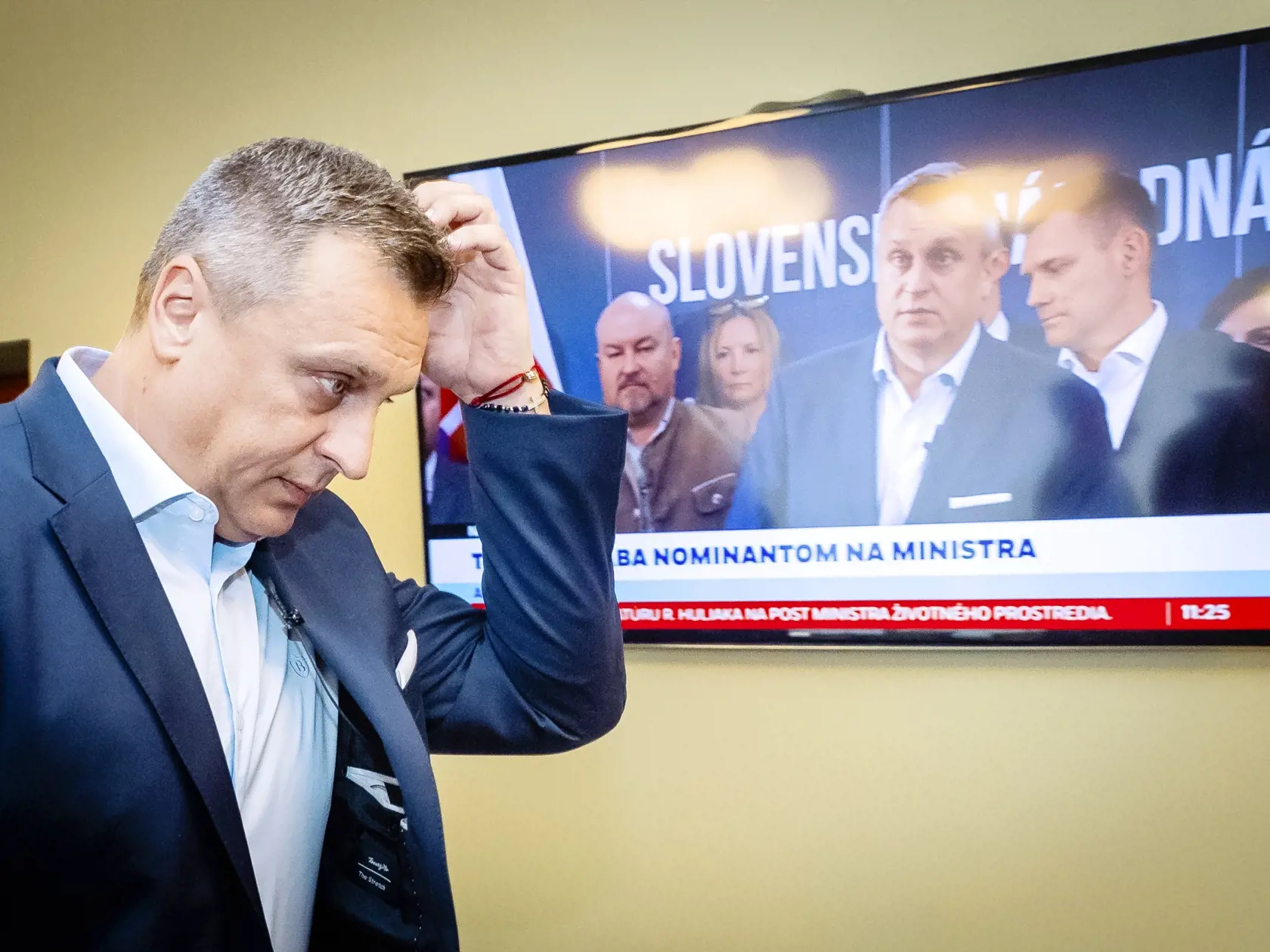 Hlboké zamyslenie. Predseda SNS Andrej Danko po tlačovej konferencii 24. 10. 2023.