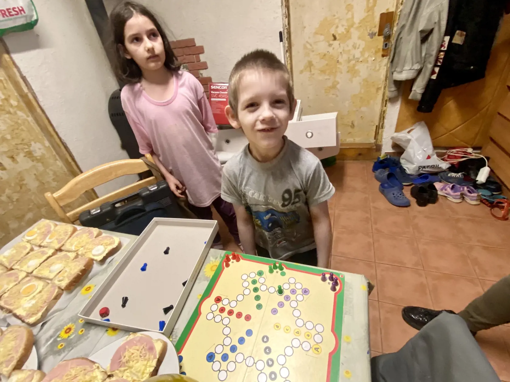 Alexandra (11) a Mirko (6).