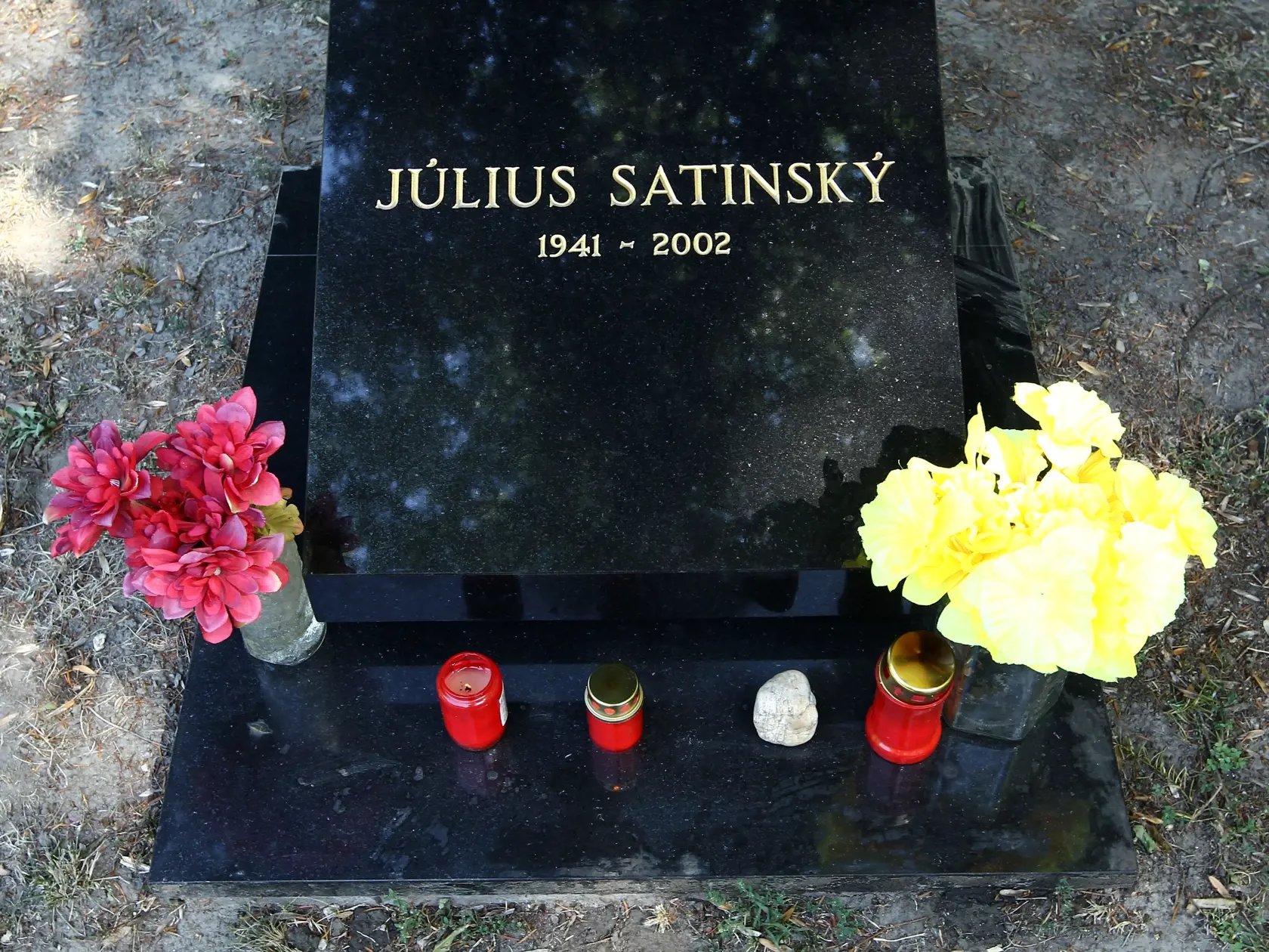Satinský prehral boj s rakovinou.