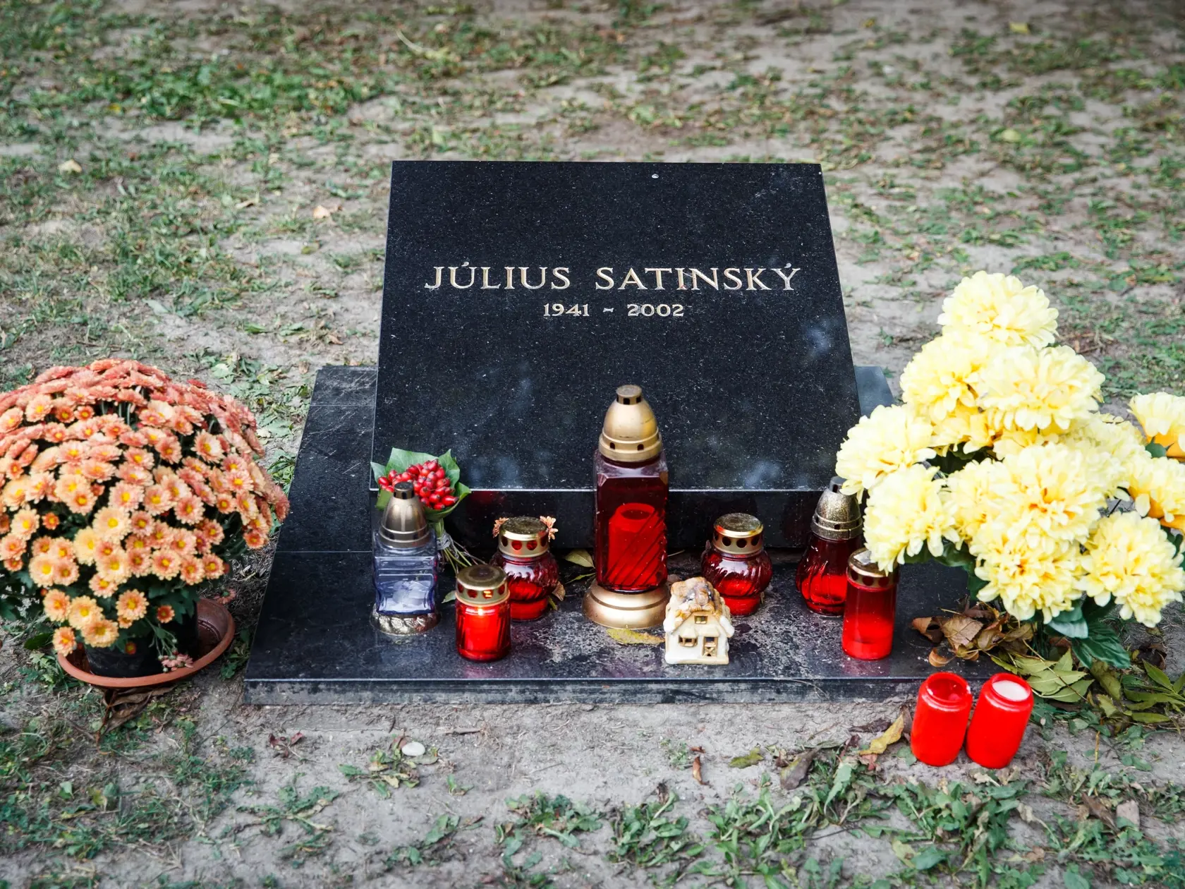 Miesto posledného odpočinku herca a zabávača Júliusa Satinského.