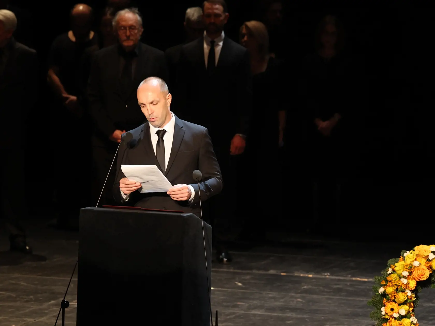 Na pódium potom prišiel starosta obce Čáry Martin Kráľovič.