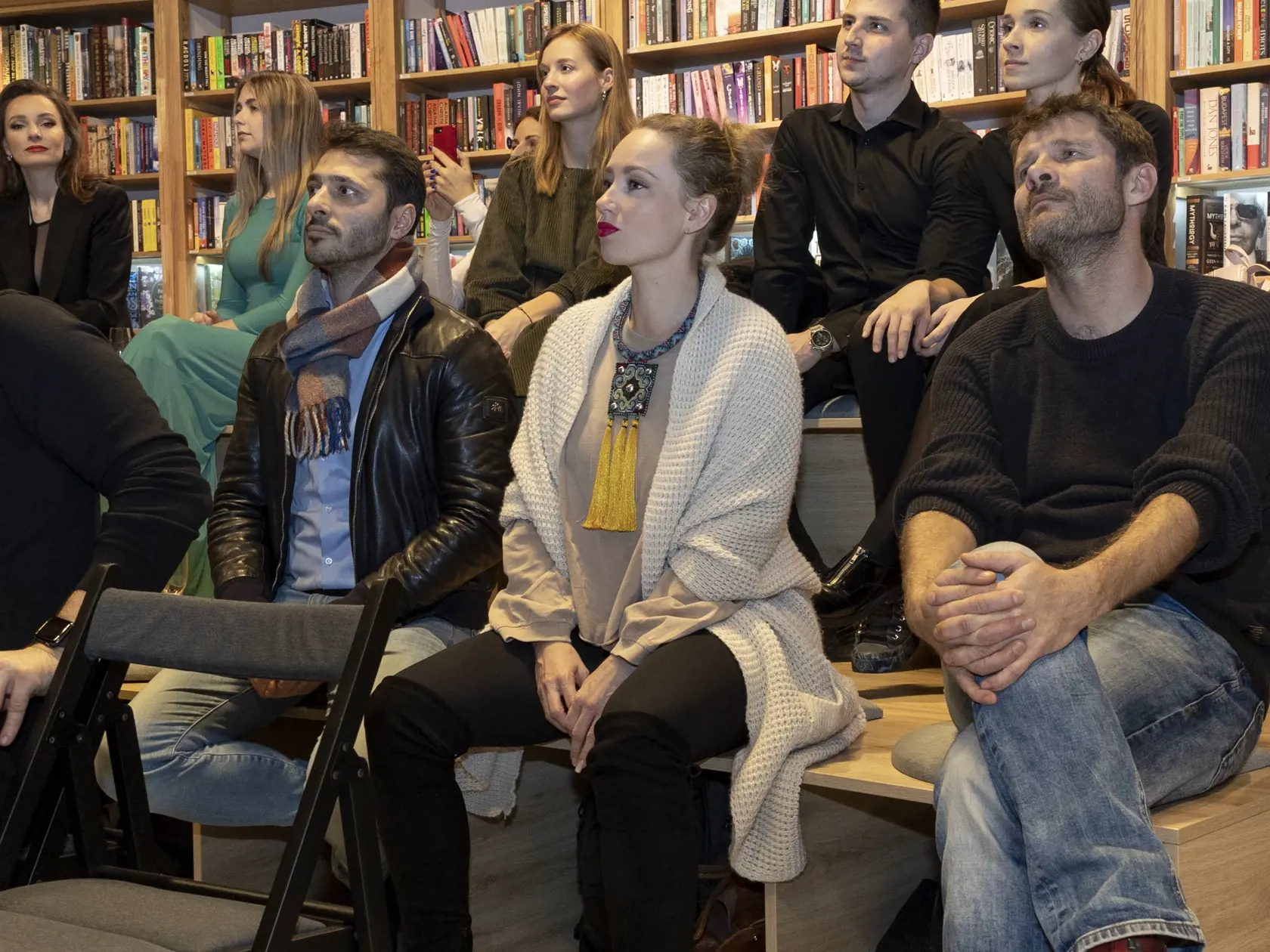 Krst charitatívneho kalendára nadácie TV JOJ v kníhkupectve Panta Rhei. Na snímke je Milo Kráľ, Braňo Deák a Natália Puklušová.