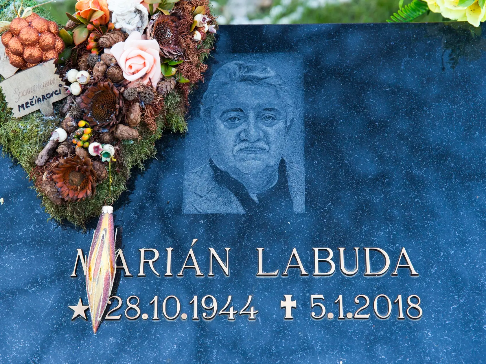 Miesto posledného odpočinku herca Mariána Labudu na Ondrejskom cintoríne v Bratislave.
