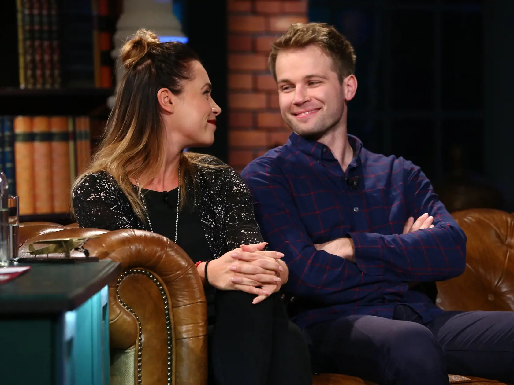 Nakrucanie talkshow NESKORO VECER Petra Marcina. Hostia show boli spevak Tomas Bezdeda, herecka Mirka Partlova a lekar Vladimir Krcmery.