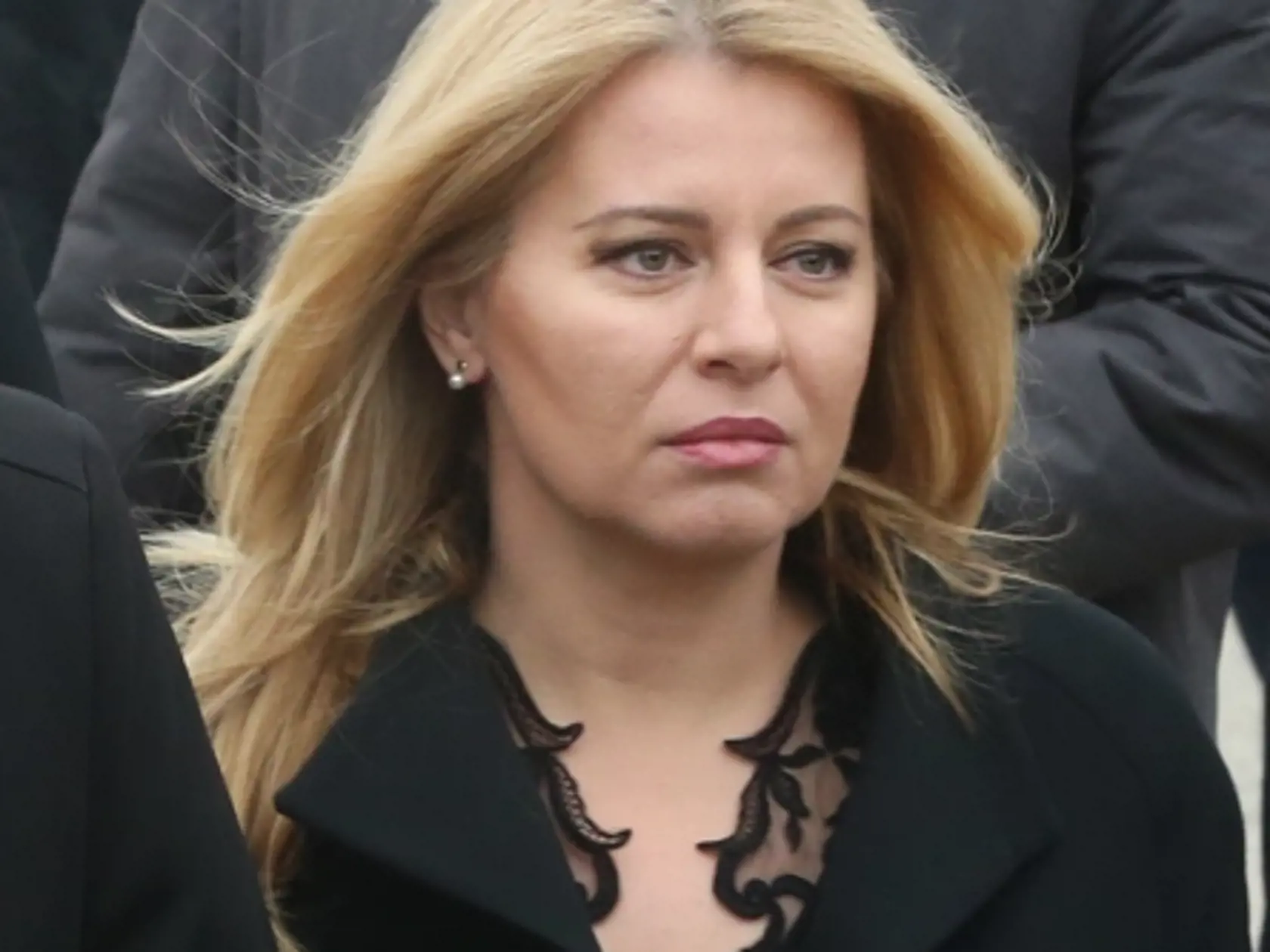 Na začiatku svojho prezidentského mandátu sa Čaputová dokonca v rozhovore pre portál Čas vyjadrila k vzťahu k Jurajovi Rizmanovi aj samotná prezidentka a povedala aj, ako sa do seba zaľúbili: „Prišlo to veľmi postupne. Poznáme sa dlhé roky a boli sme v bezprostrednom kontakte, keď sme spolupracovali, a boli sme kamaráti. Až jedného dňa prišlo prekvapenie, že inklináciu, ktorú som cítila ja, cítil aj on,“ prezradila pred rokmi.