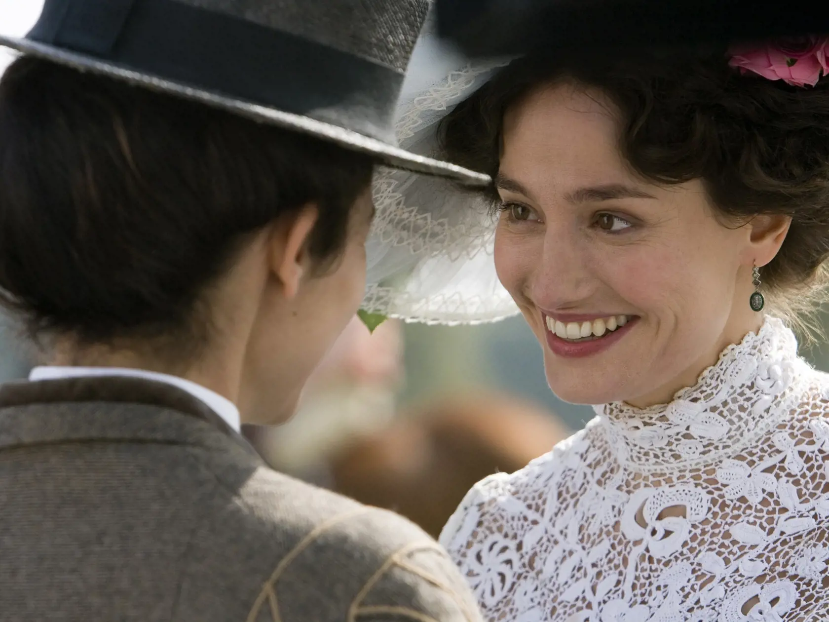 Marie Gillain ako staršia sestra Coco Chanel vo filme z roku 2009.
