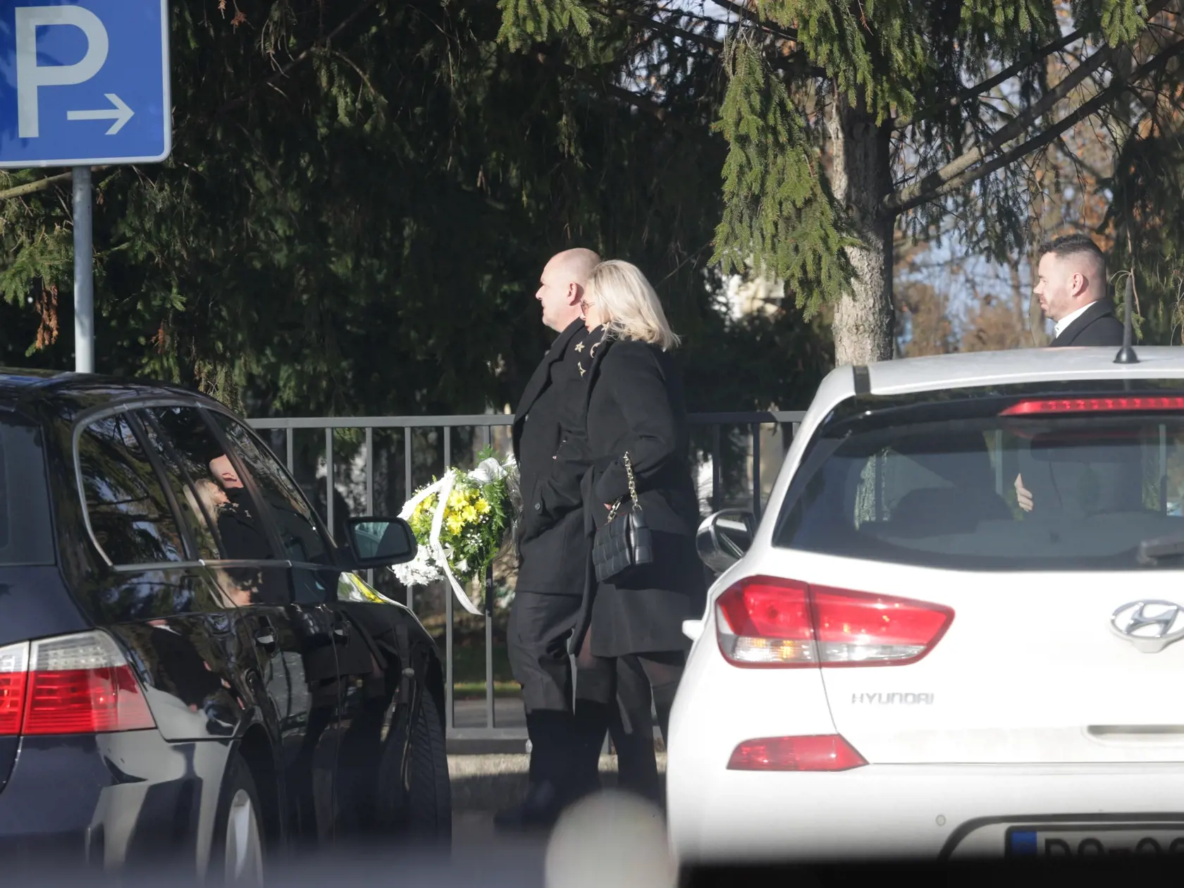 Posledná rozlúčka s významným právnikom Štefanom Neszmérym (†60) v Dunajskej Strede.