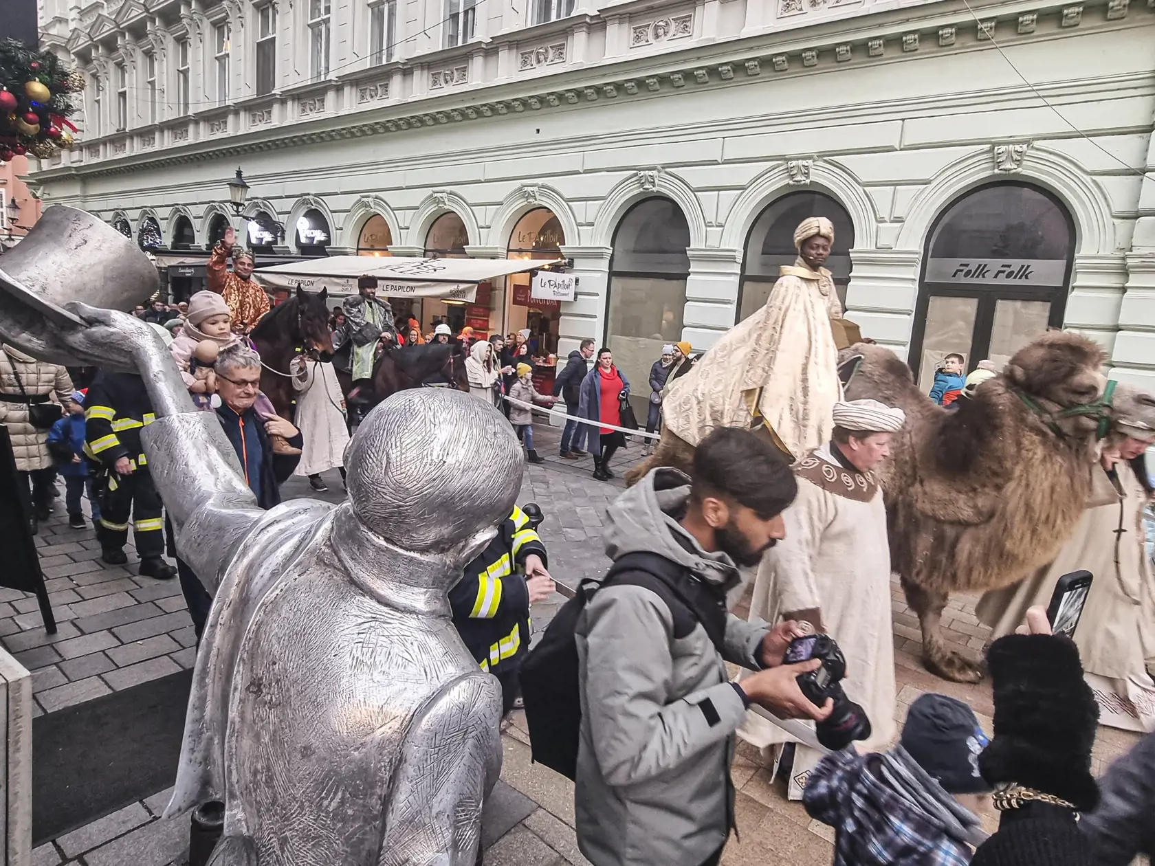 Takto vyzeral Trojkráľový sprievod v Bratislave v roku 2023.
