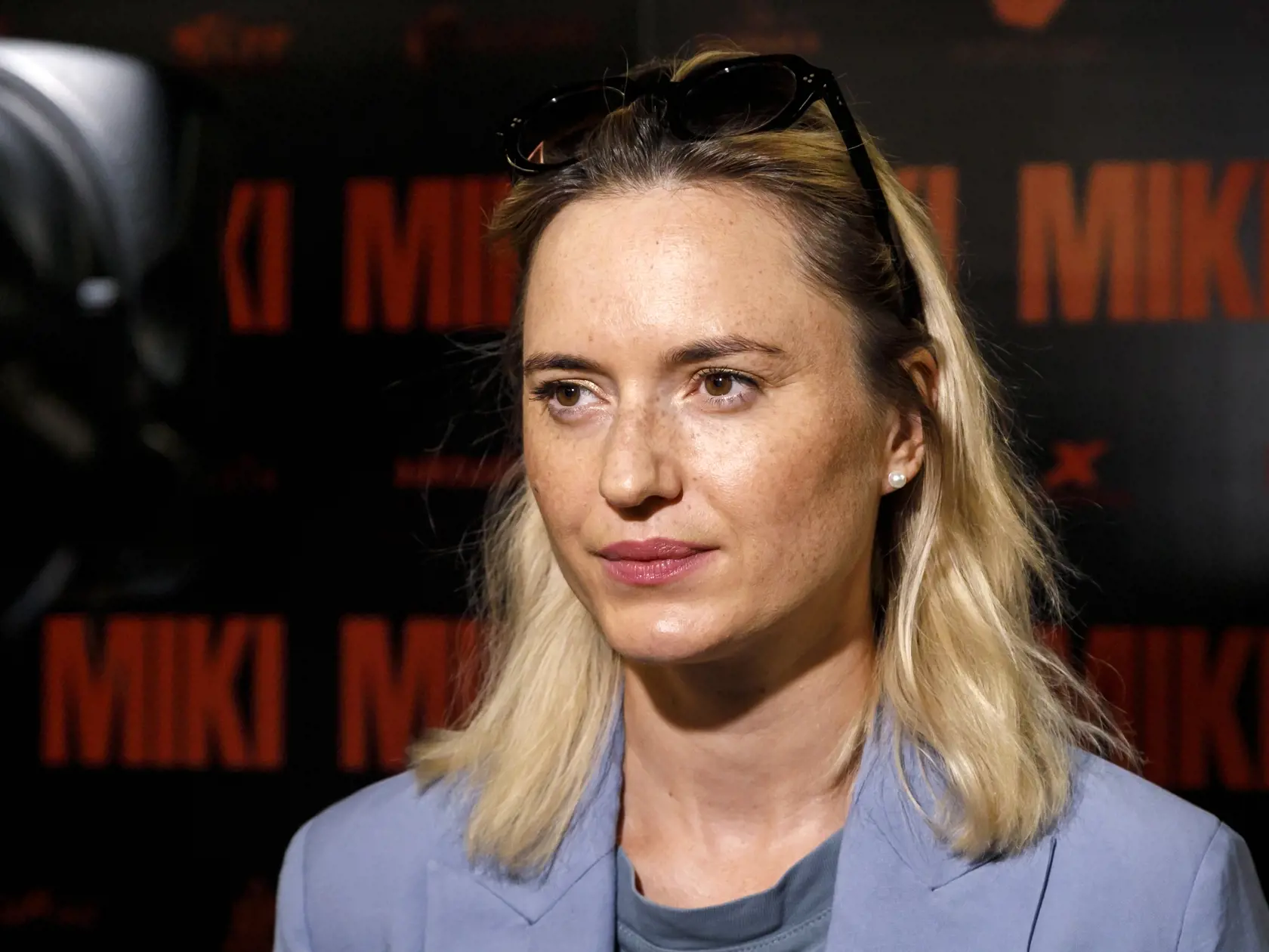 Na snímke slovenská herečka Rebeka Poláková odpovedá na otázky novinárov po novinárskej projekcii filmu Miki v Bratislave 6. augusta 2024.
