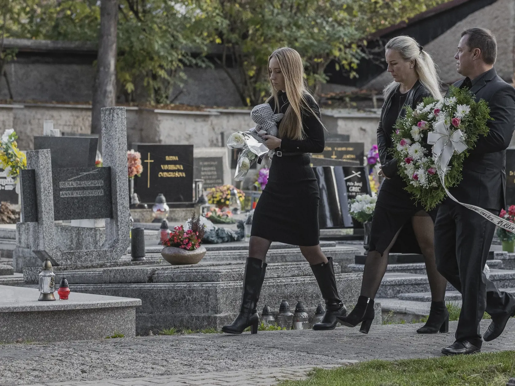 V Spišskej Novej Vsi sa 7.10.2022 konala posledná rozlúčka s Natáliou Hamrákovou. Iba 19-ročná študentka práva bola jednou z obetí tragickej nehody na Zochovej ulici v Bratislave.