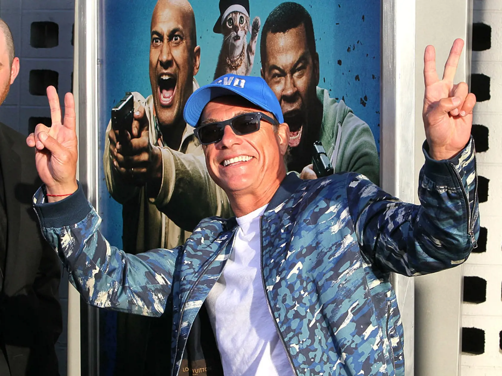 Herec akčných filmov, Belgičan Jean-Claude van Damme po problémoch s kokaínom priznal, že trpí maniodepresiou. Bol päťkrát ženatý, z toho so svojou súčasnou ženou, kulturistkou a fitneskou Gladys Portuguesovou, bol už raz rozvedený.