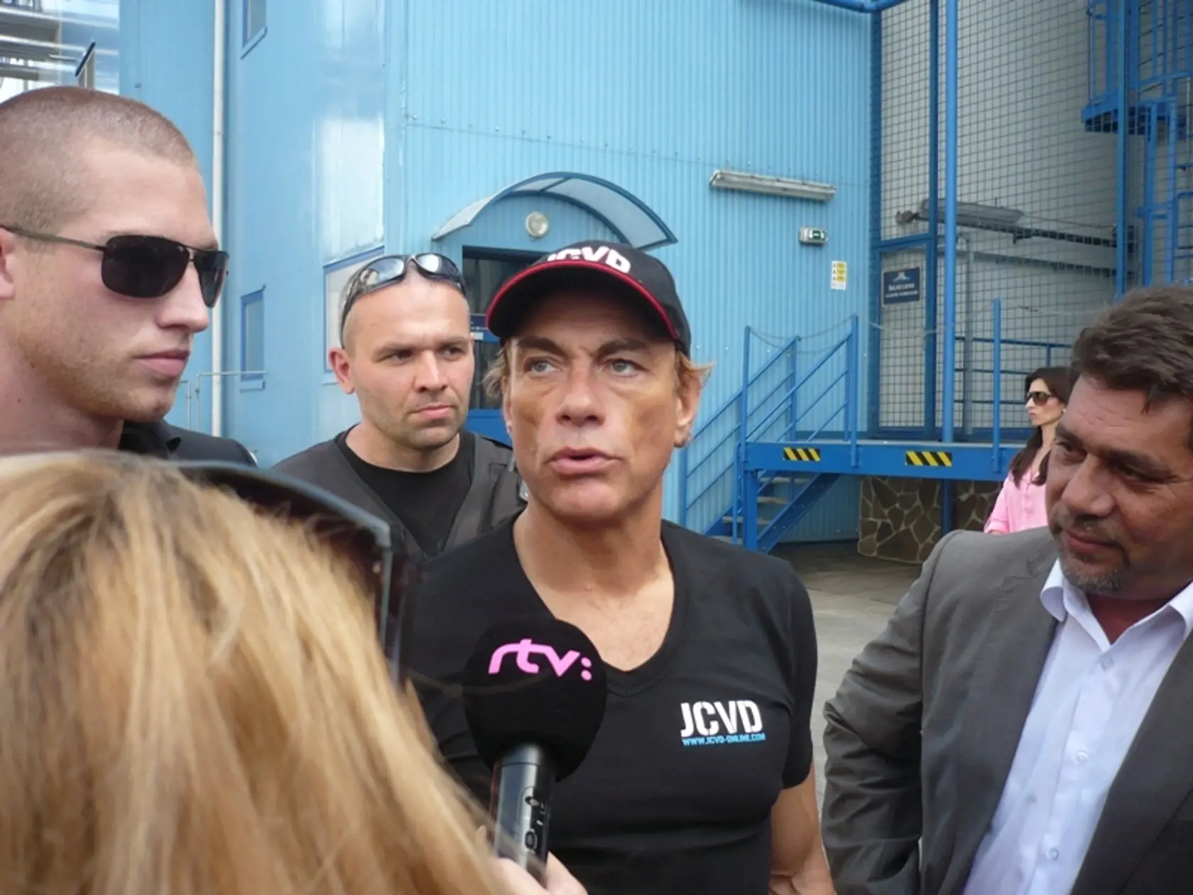 Do Hniezdneho pricestoval akčný hrdina Jean Claude Van Damme