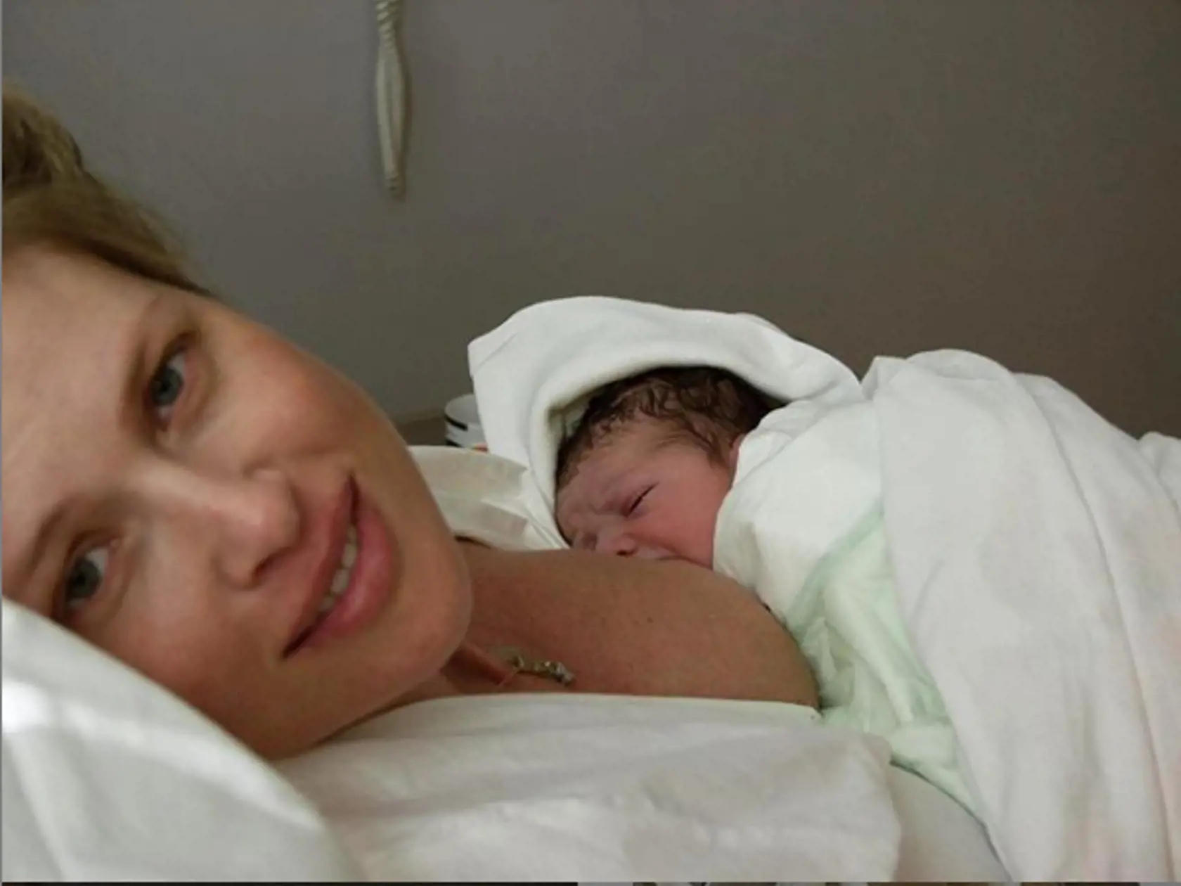 Daniela Peštová len krátko po pôrode synčeka Paula Henryho, ktorý sa narodil 31.1. 2009.