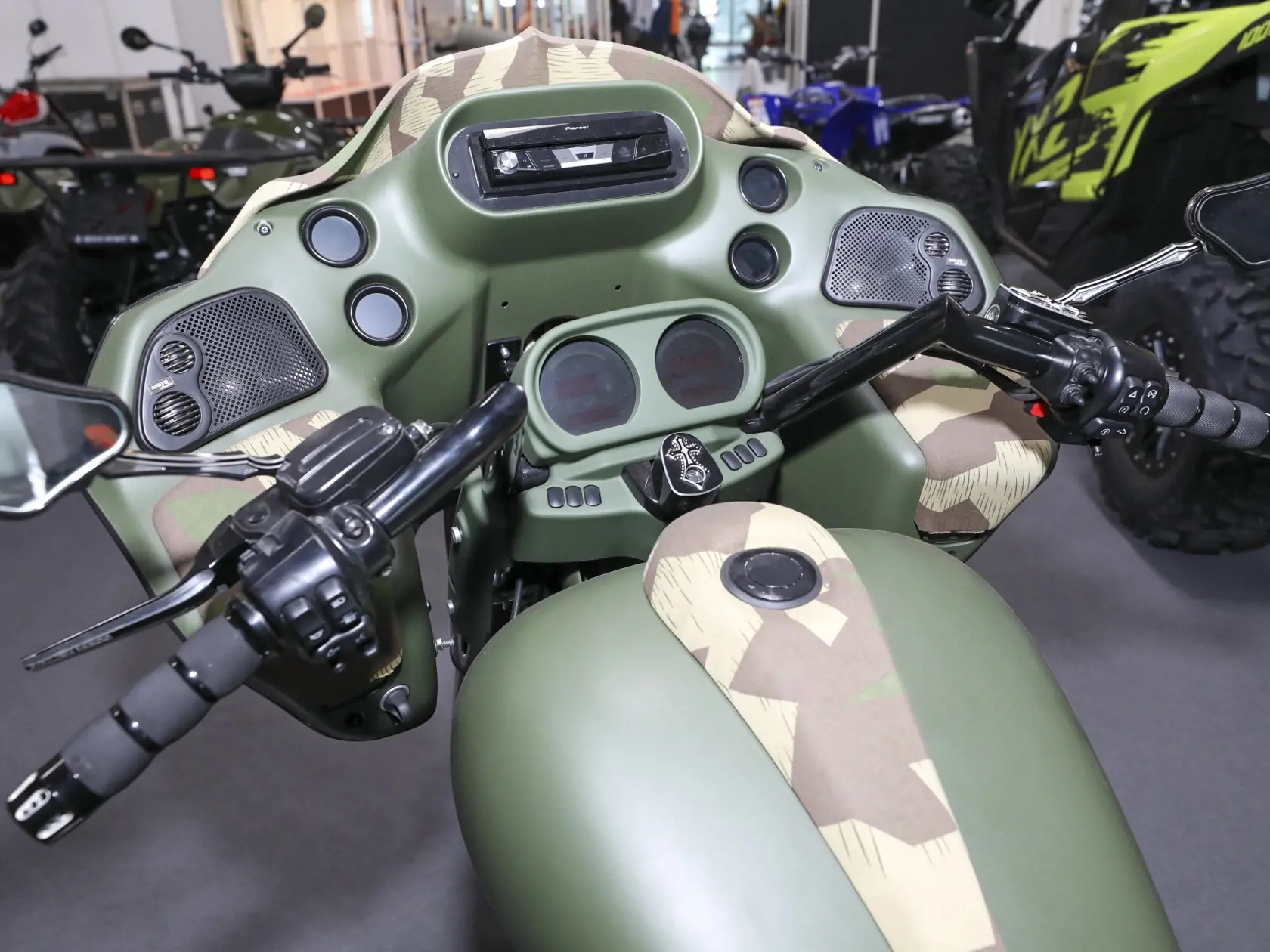Aj takúto exkluzívnu motorku, vyrobenú na objednávku, môžete od štvrtka vodieť na výstave  Motocykel – Boat Show 2022 v bratislavskej Inchebe.