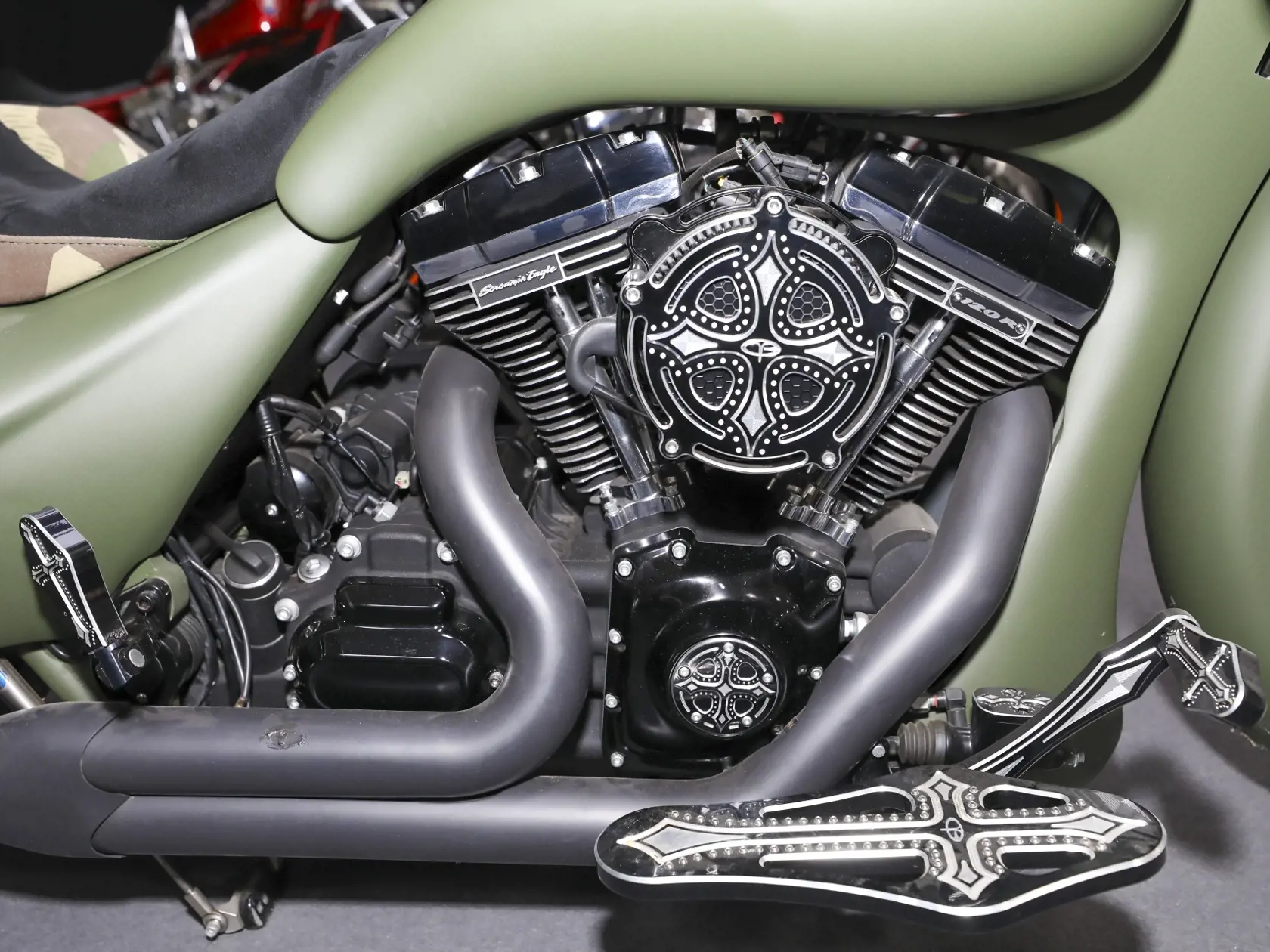 Aj takúto exkluzívnu motorku, vyrobenú na objednávku, môžete od štvrtka vodieť na výstave  Motocykel – Boat Show 2022 v bratislavskej Inchebe.