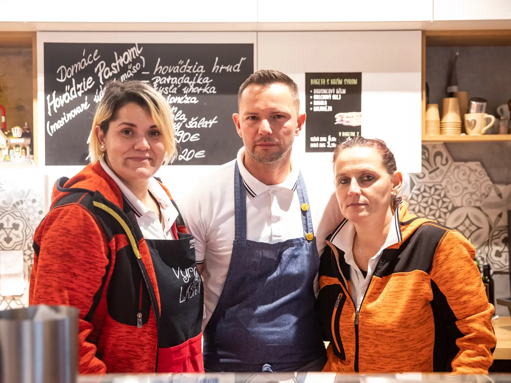 Na snímke sú gastro prevádzky, ktorých sa netýka novela zákona o nižšej DPH. Rôzne oslovené prevádzky sa zhodli na tom, že novela diskriminuje.
