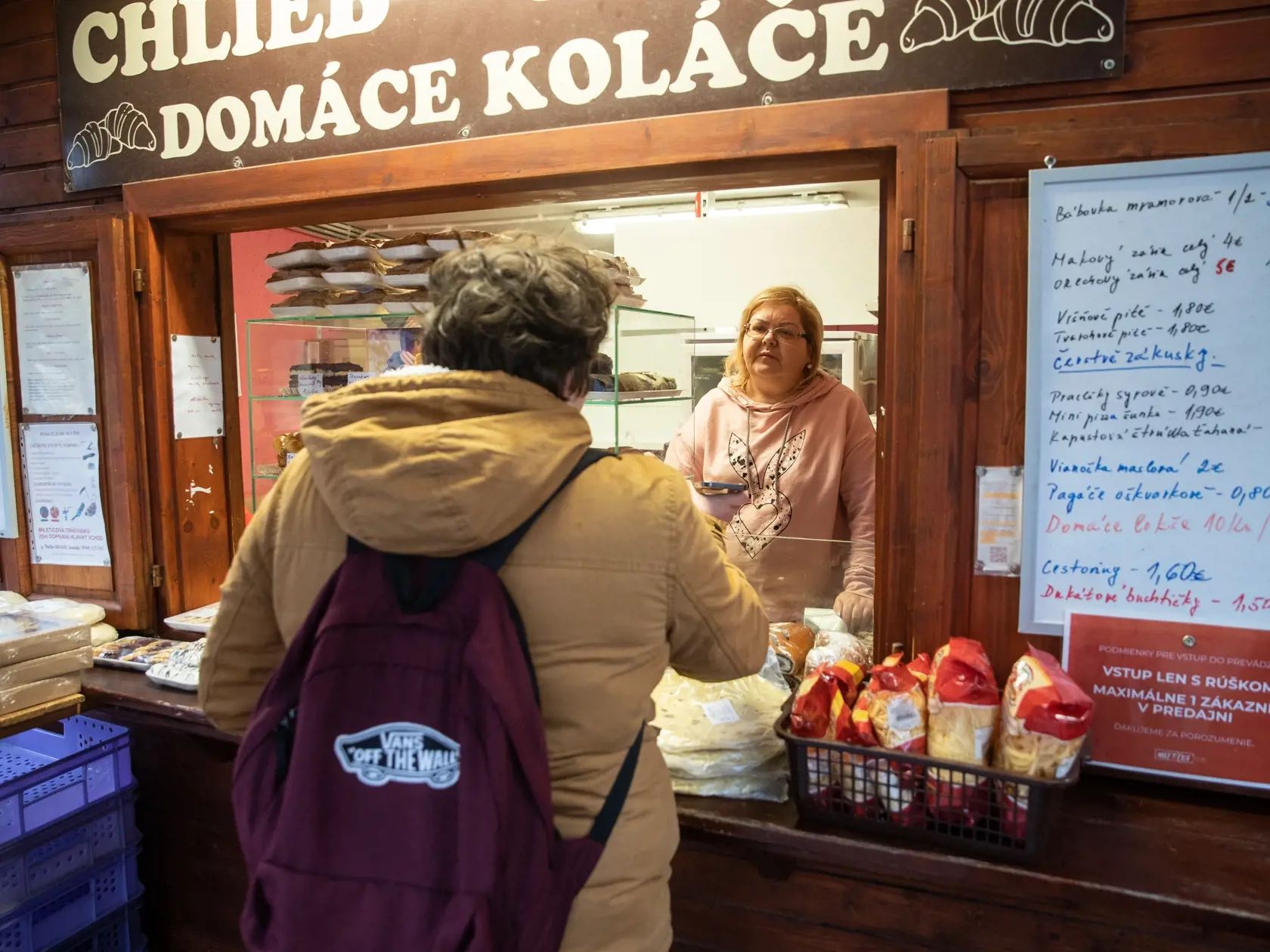Na snímke sú gastro prevádzky, ktorých sa netýka novela zákona o nižšej DPH. Rôzne oslovené prevádzky sa zhodli na tom, že novela diskriminuje.