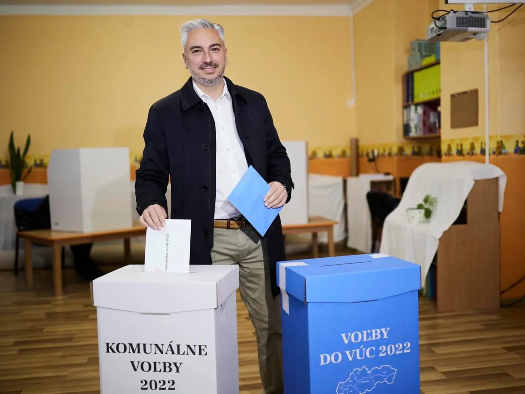 Spojené voľby. Trnka svoj post obhájil. či bude pokračovať v úradovaní rozhodnú orgány činné v trestnom konaní.