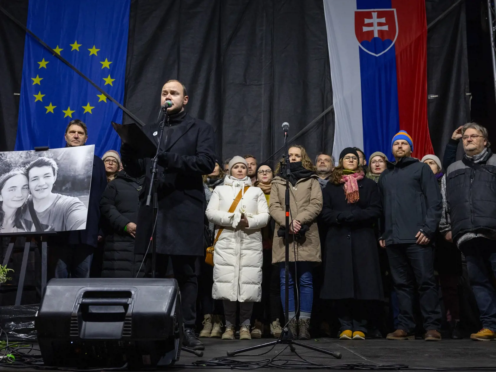 Spoločné zhromaždenie - Sedem rokov bez Jána a Martiny - Slovensko je Európa.
Spomienkovo-protestné zhromaždenie na Námestí slobody pri príležitosti výročia vraždy novinára Jána Kuciaka a jeho snúbenice Martiny Kušnírovej.
