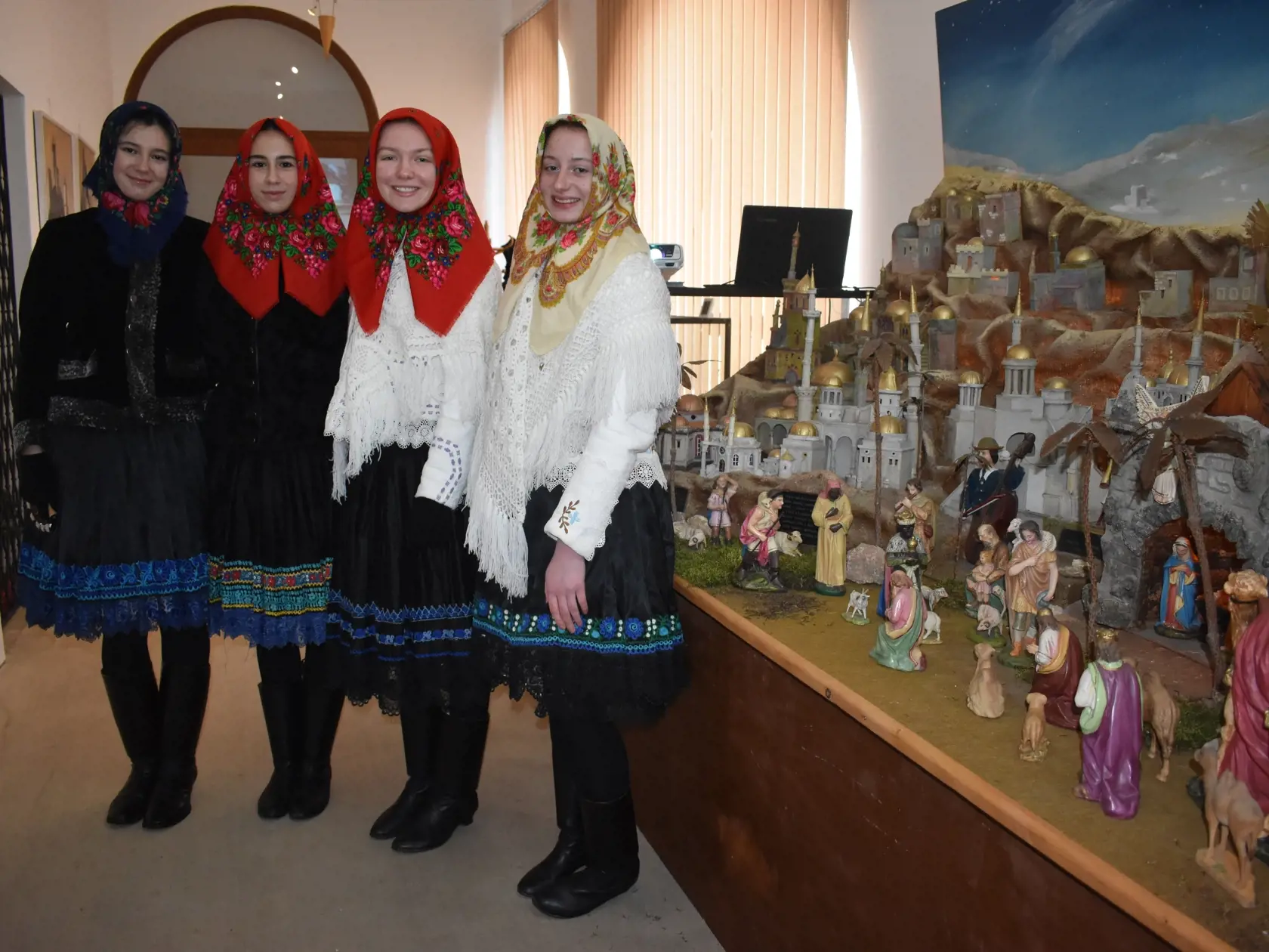 Betlehem zaujal aj členov folklórneho súboru.