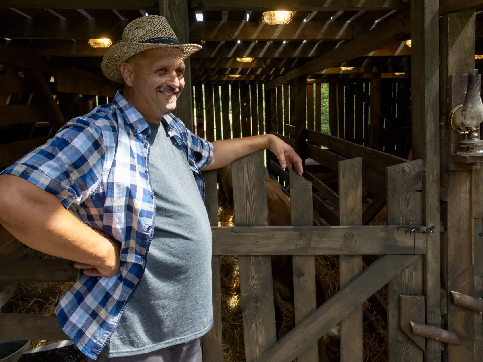 Realityshow Farma - 16. Ročník obľúbenej sútaže televízie Markíza sa bude odohrávať nedaľeko obce Modrová. Na snímke je farmár Martin Bagár.
