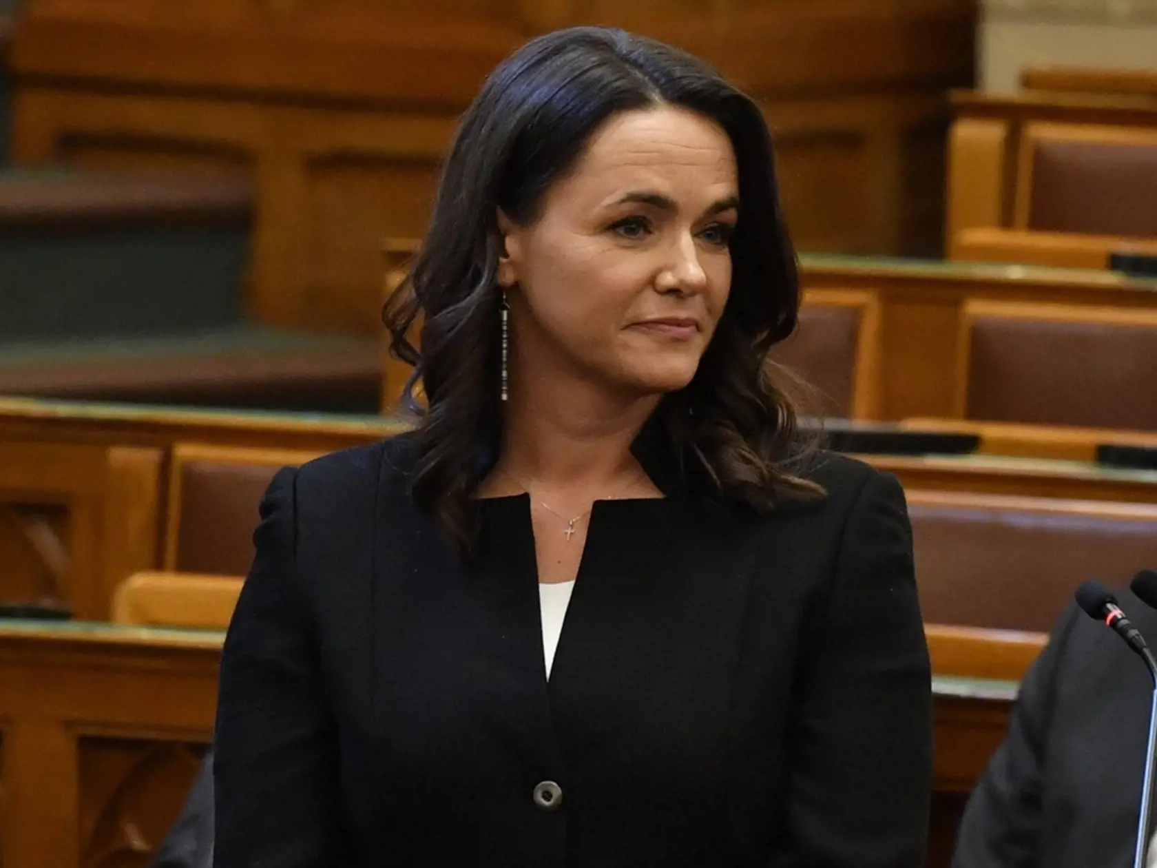 WA 51 Budapešť - Novozvolená maďarská prezidentka Katalin Nováková z vládneho bloku  Fidesz-KDNP sa usmieva po zložení prísahy na zasadnutí parlamentu v Budapešti vo štvrtok 10. marca 2022. Novákovú zvolili vo štvrtok poslanci maďarského Národného zhromaždenia v tajnom hlasovaní. Jej protikandidátom bol nominant opozičného zoskupenia V jednote za Maďarsko Péter Róna. FOTO TASR/DUNA/MTI-Zoltán Máthé


Newly elected Hungarian President Katalin Novak is seen after her inauguration ceremony at the p