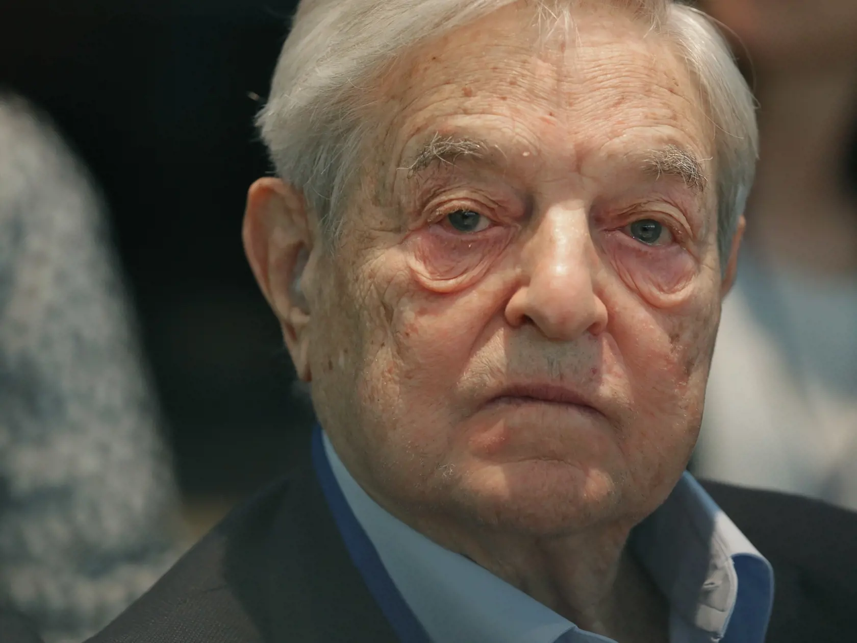 George Soros je americký finančník a filantrop židovského pôvodu.