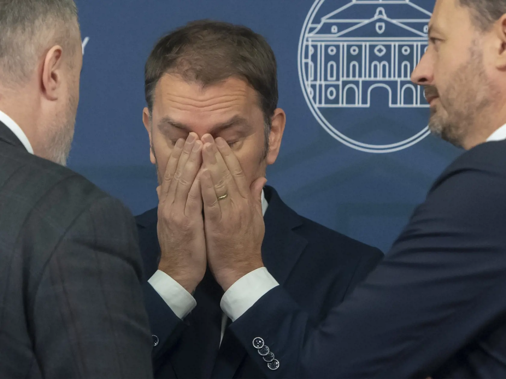 Igor Matovič (OĽANO) ponúka SaS svoju demisiu na post ministra financií. Žiada za to stiahnutie podpisov pod návrh na vyslovenie nedôvery vláde a podporu štátnemu rozpočtu.