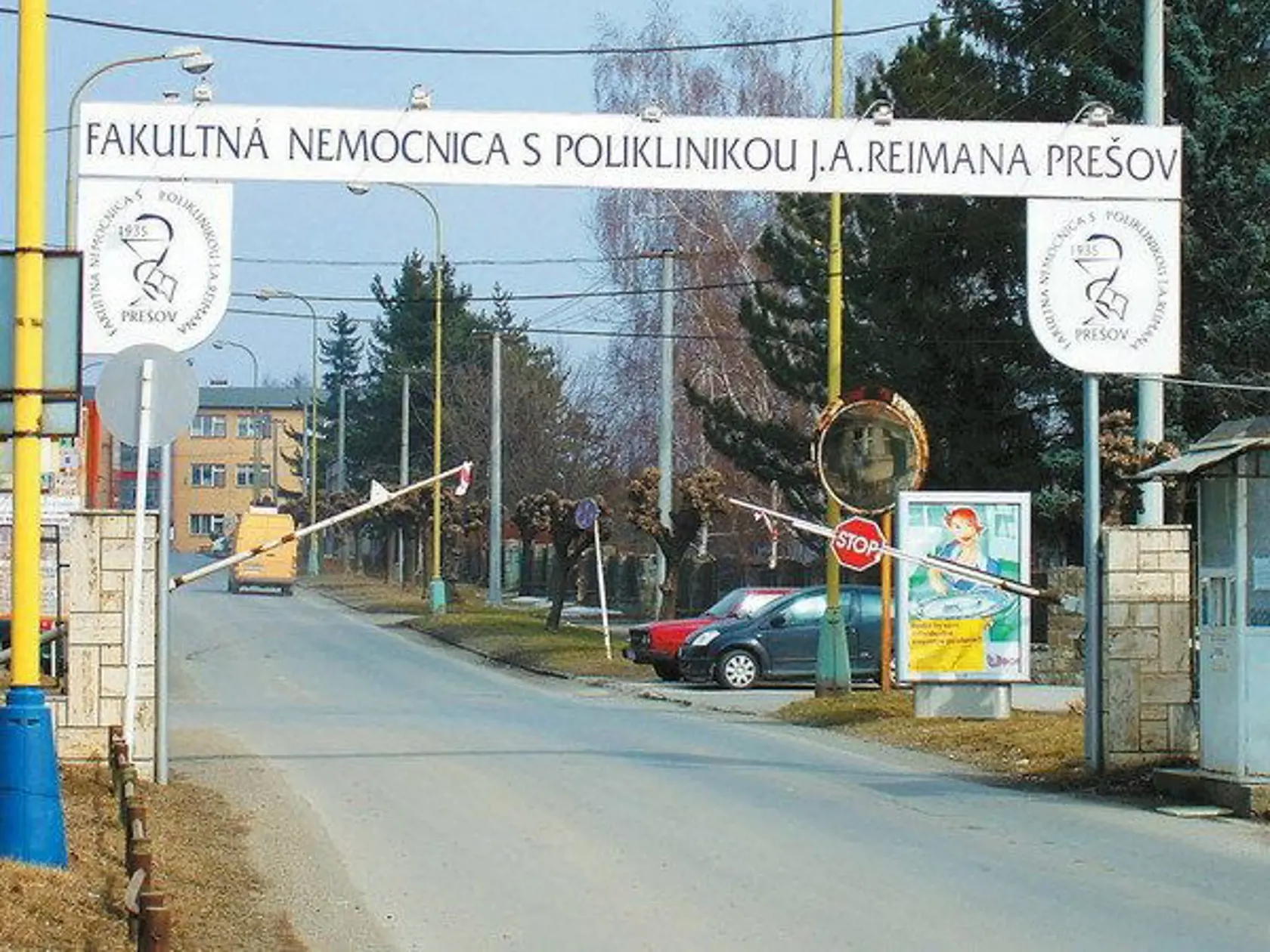 Prešovská nemocnica - hlavný vstup.