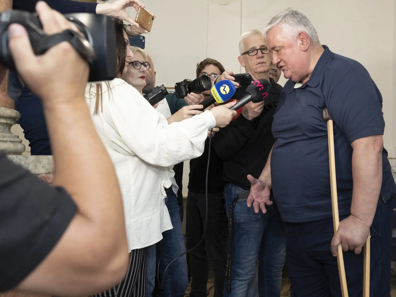 Súdne pojednávanie na špecializovanom trestnom súde v Banskej Bysterici s Jánom Slotom vo zločinu príjmania úplatku formou pomoci. 