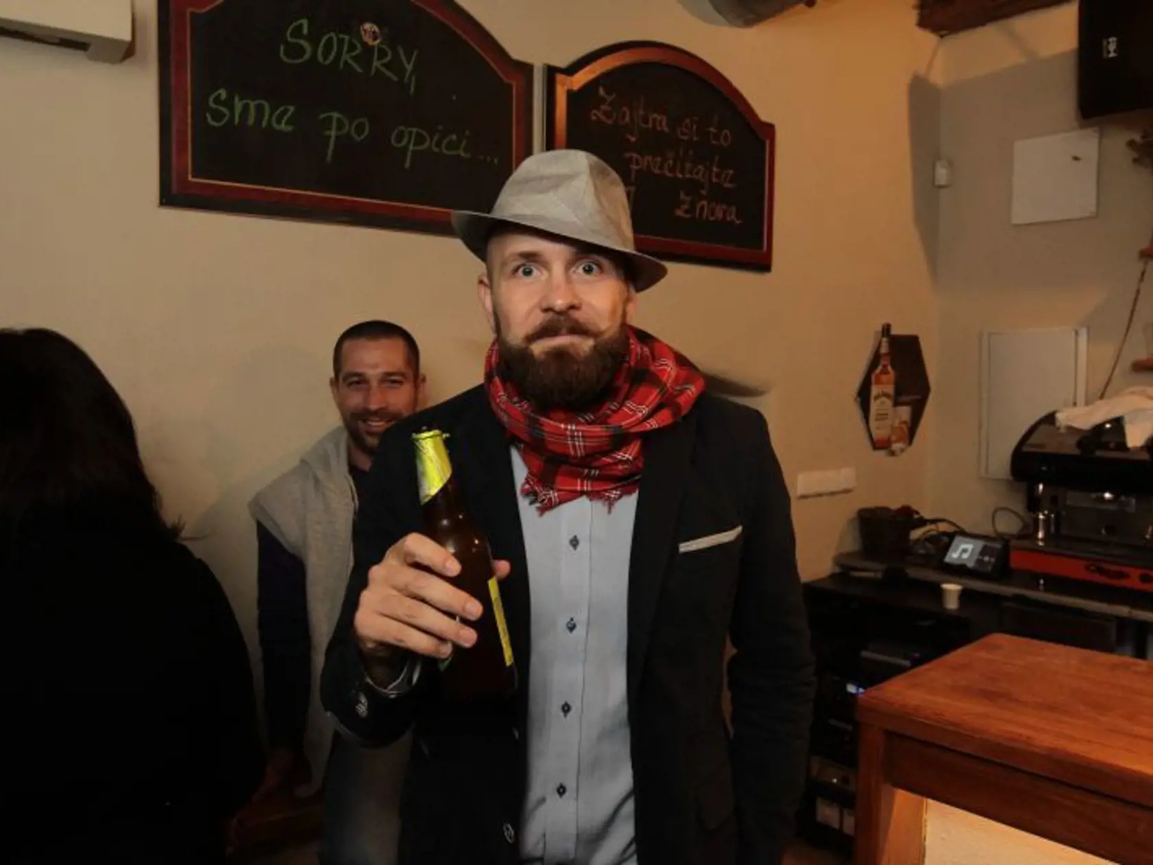 Peter Bročka, nový primátor Trnavy, si s každým pripil len nealko pivom.