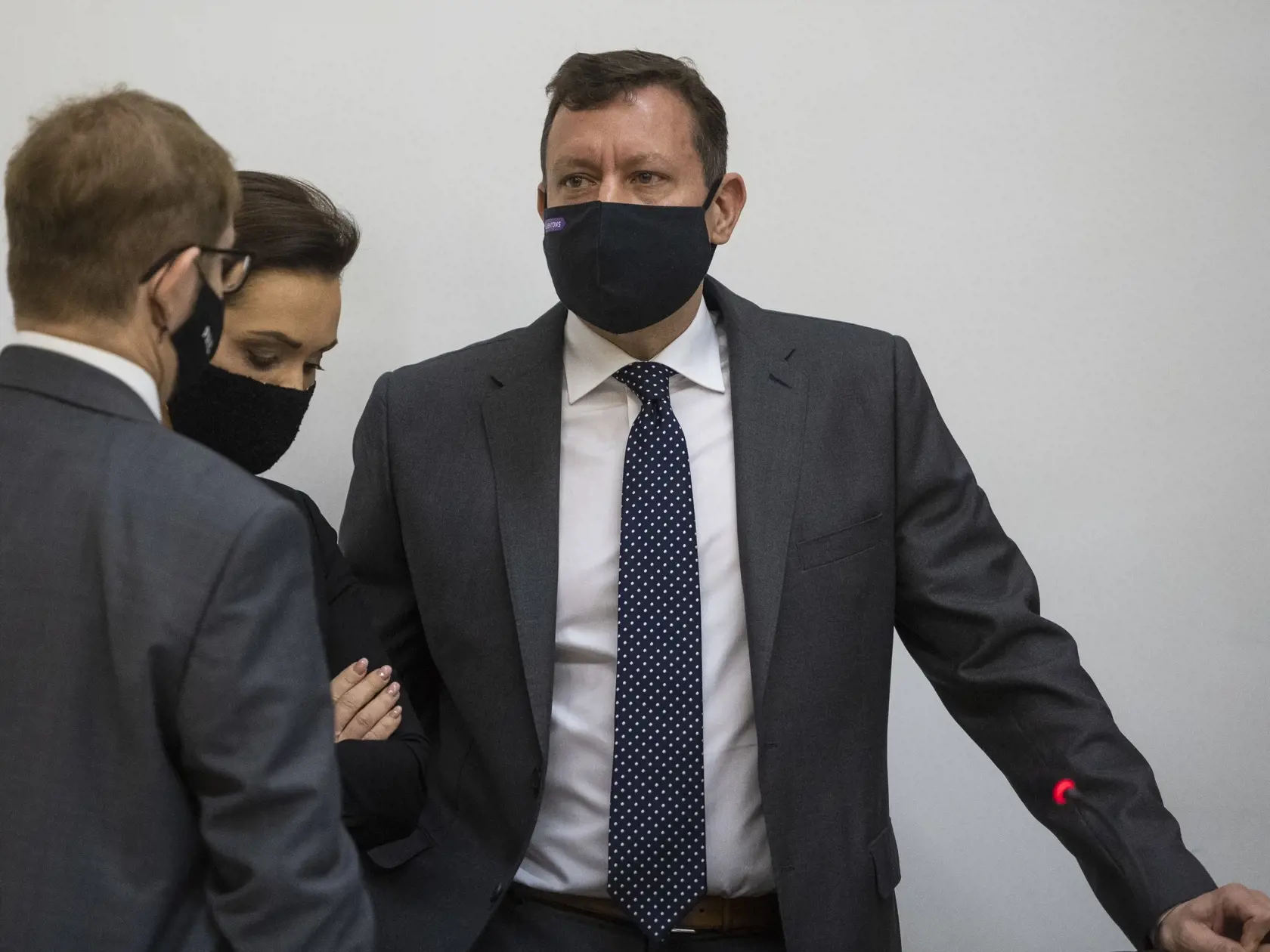 Na snímke sú právni zástupcovia televízie Markíza - Daniel Lipšic, Lucia Tandlichová a Tomáš Kamenec počas verejného zasadnutia na Najvyššom súde SR v kauze televíznych zmeniek.