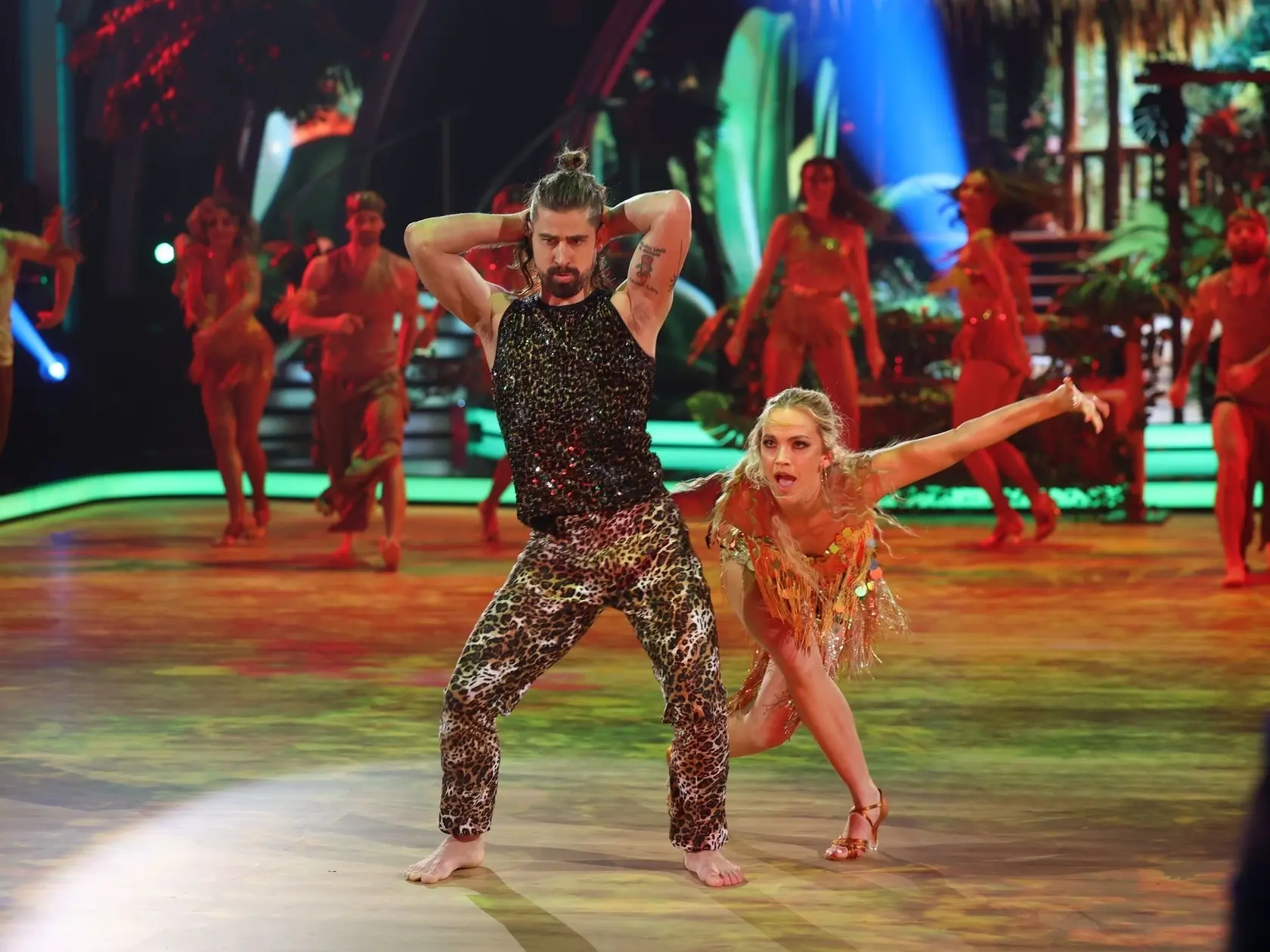 Piate kolo Let's Dance. Na snímke Peter Sagan a Eliška Lenčešová.