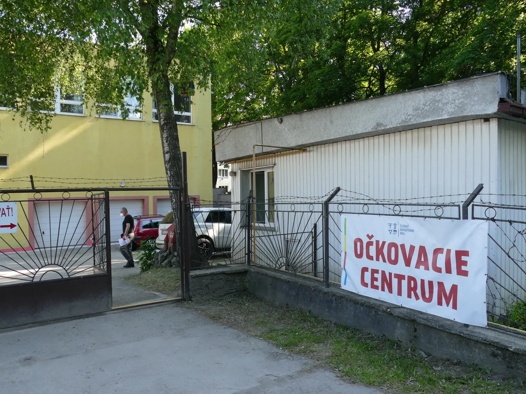 Na snímke očkovacie centrum počas očkovania ruskou vakcínou Sputnik V proti ochoreniu Covid-19 v epidemiologickej ambulancii na ulici Sasinkova v Žiline 7. júna 2021. FOTO TASR - Erika Ďurčová