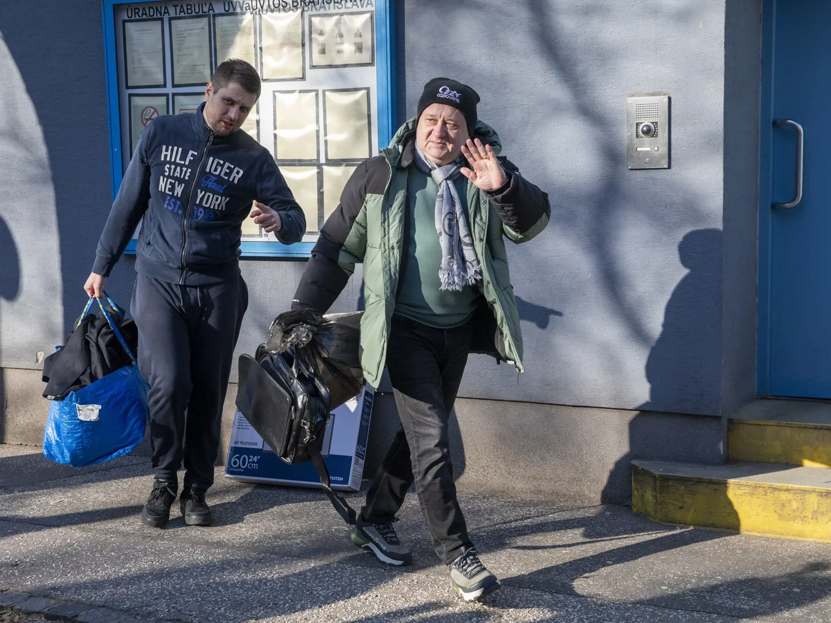  Na snímke Adam Puškár prepustený z väzby.