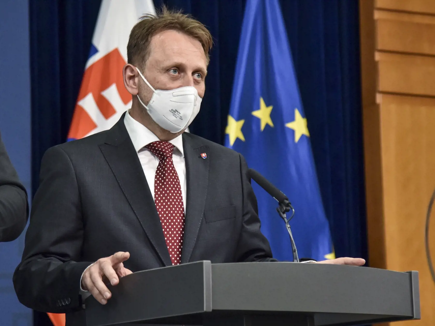 Na snímke minister pôdohospodárstva a rozvoja vidieka SR Samuel Vlčan (nominant OĽaNO) počas tlačovej konferencie 9. júna 2021 v Bratislave. FOTO TASR - Pavol Zachar