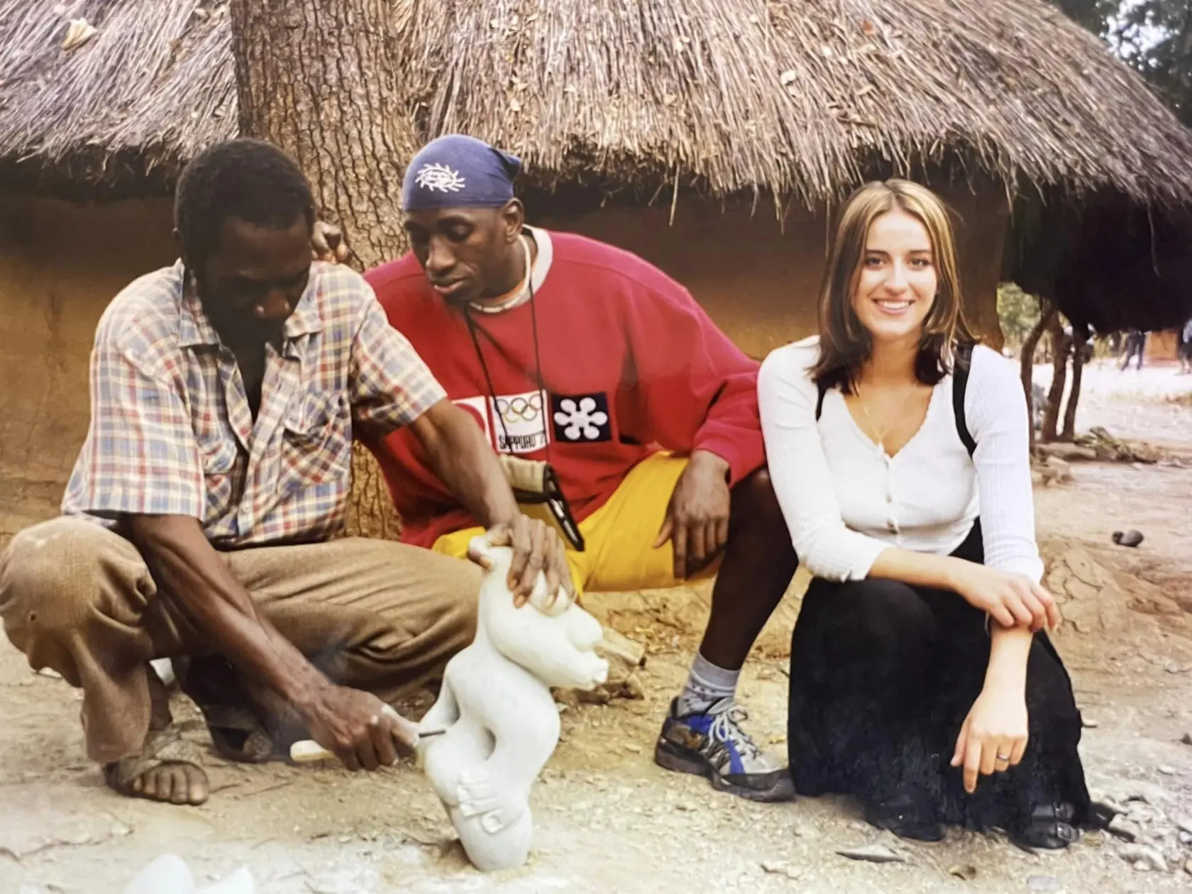 Ibi Maiga zverejnil spoločné zábery s Barbarou Haščákovou, keď bola kedysi za ním v Afrike. Snímky pochádzajú zrejme z čias, kedy sa v Afrike točila Fontána pre Zuzanu 3 (1999).