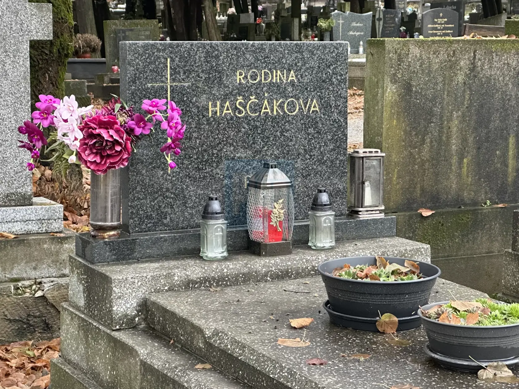 Hrob rodiny Haščákovej.