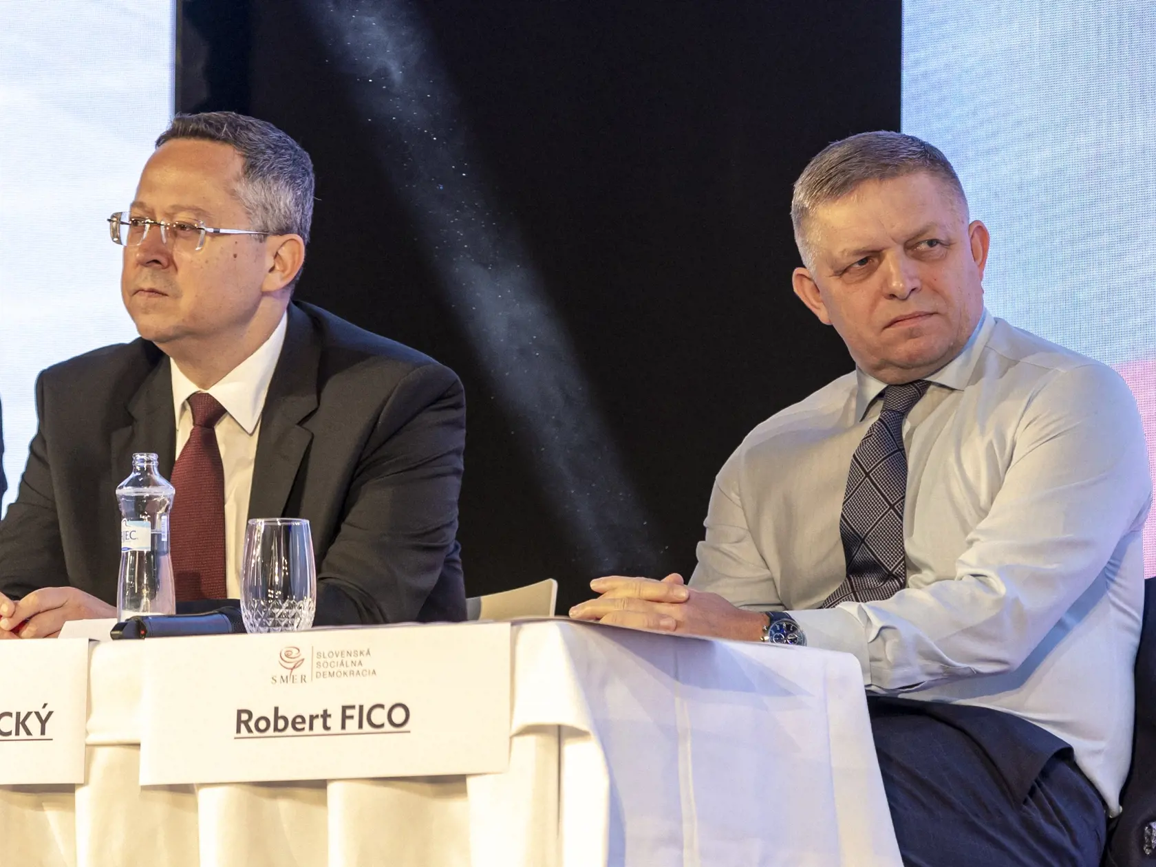 V Zimnej jazdiarni Bratislavského hradu  sa uskutočnil snem politickej strany Smer SD. Na snímke je Robert Fico. 