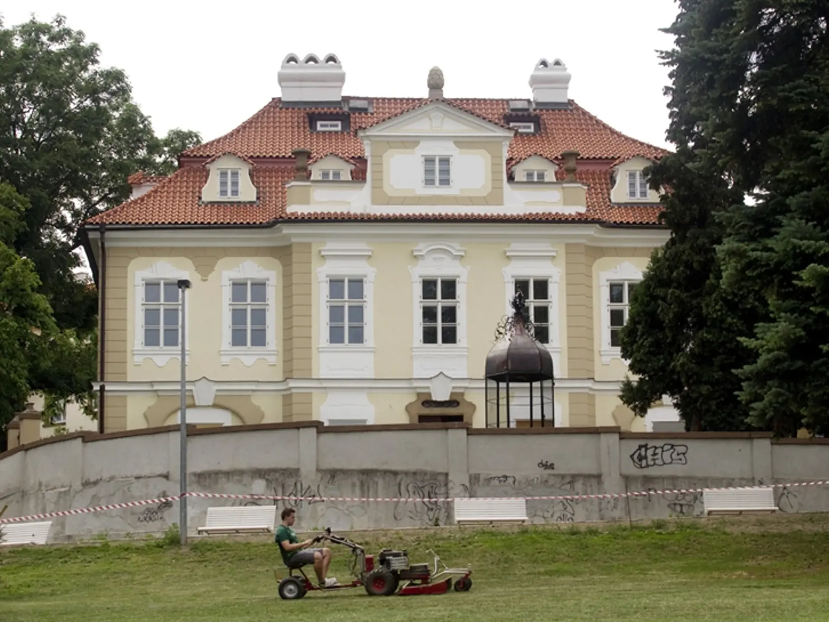 Hanspaulský zámoček: Václav Klaus vraj pôjde z Pražského hradu do vily, ktorú kúpil Kellner.