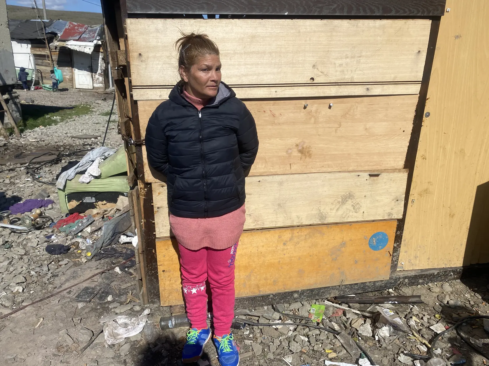 Slavomíra Šibriková (42) sa teší na sťahovanie do novej unimobunky. Bývať tam bude s manželom, dcérou a mesačným vnúčaťom. V stredu sa prišla pozrieť na to, kde bude mať nový domov. 