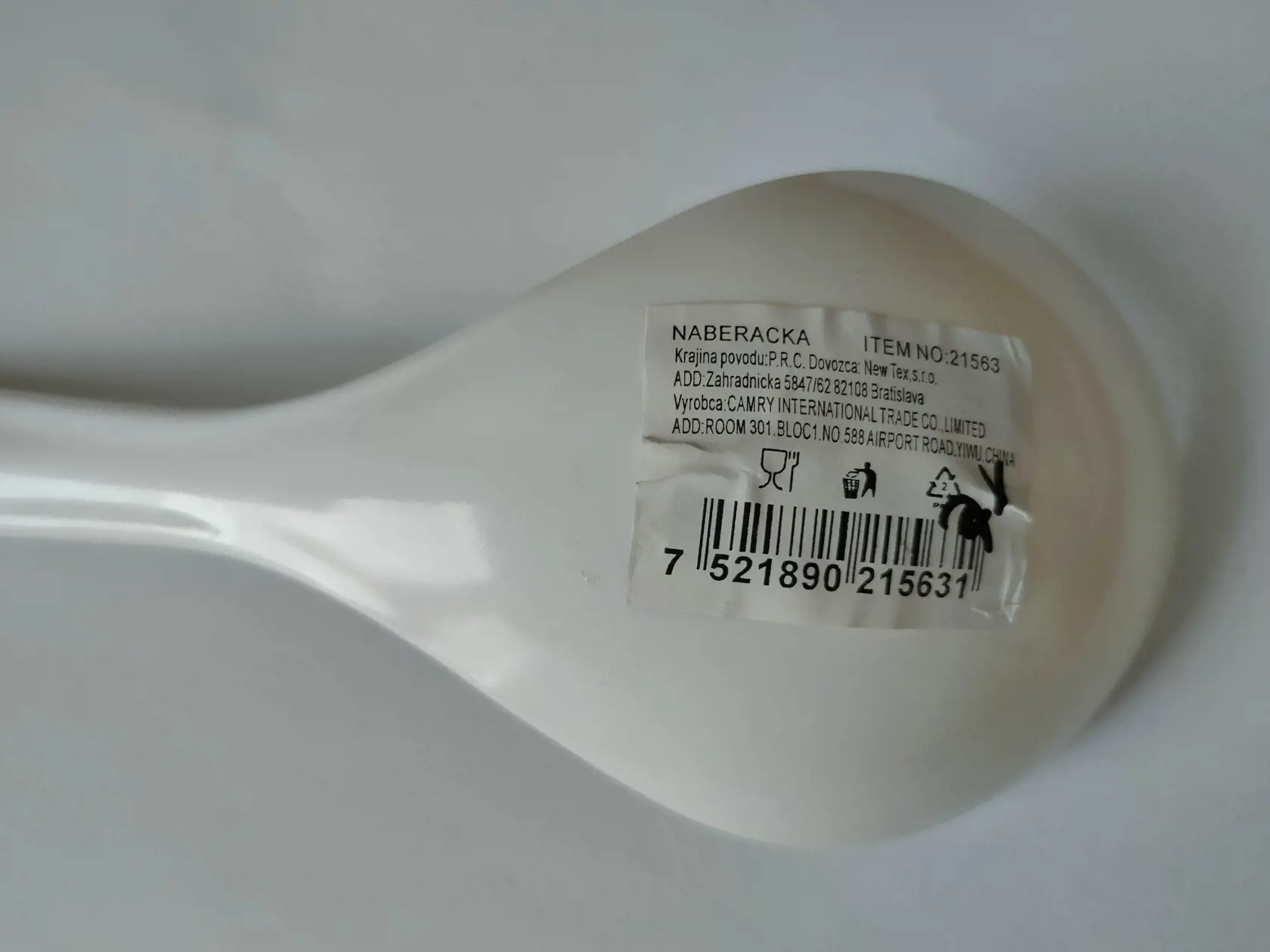 ÚVZ: Oznámenie o nevyhovujúcom výrobku: melamínová naberačka – vysoký obsah formaldehydu