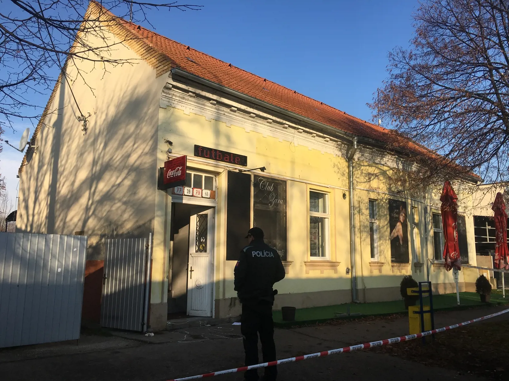 Tragédia, pri ktorej zomreli dvaja ľudia sa odohrala v hurbanovskom klube Zara.