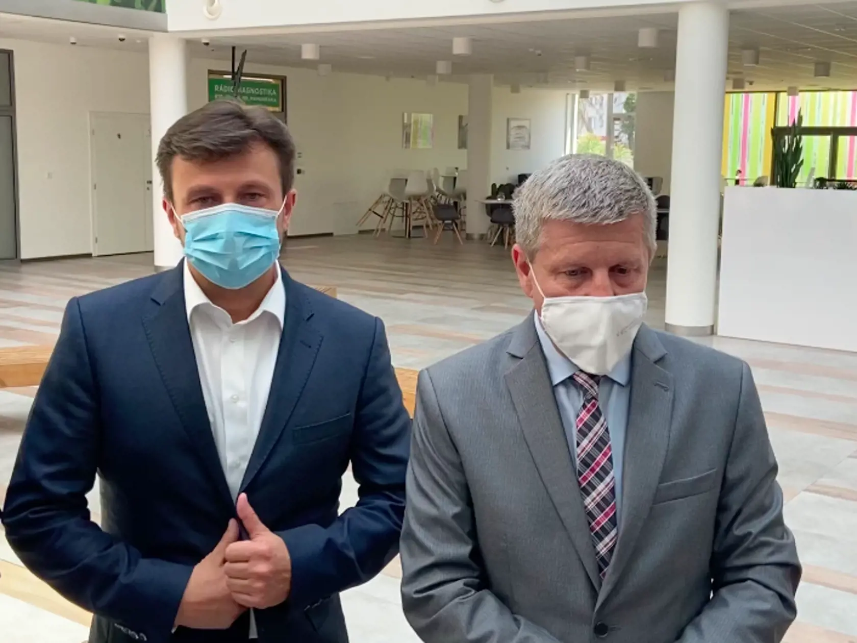 Šéf Siete nemocníc Pro care a Svet zdravia Radoslav Čuha a minister zdravotníctva Vladimír Lengvarský.
